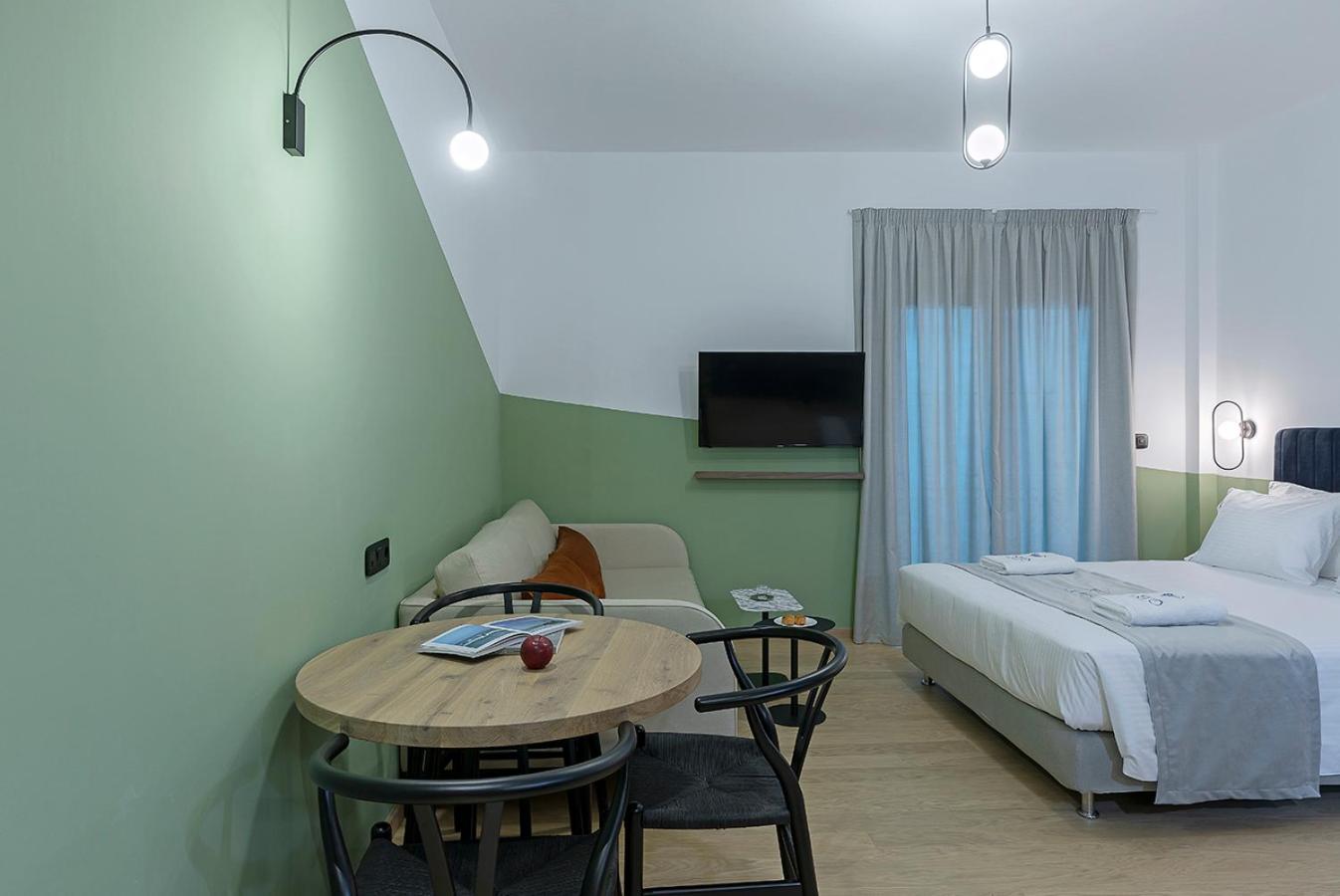 Studio with Sofa Bed