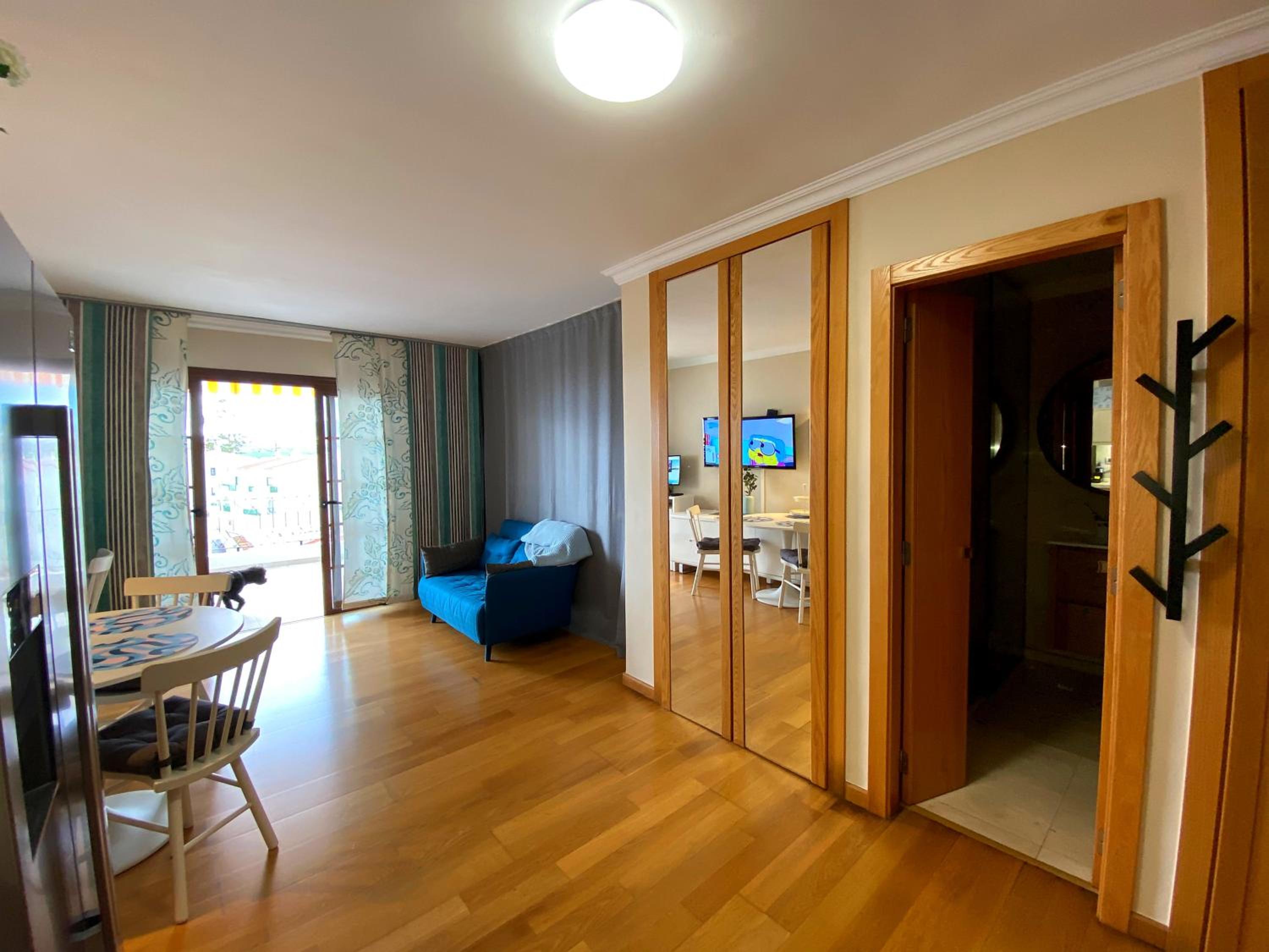 Studio Apartment with Sea View - Photo 1