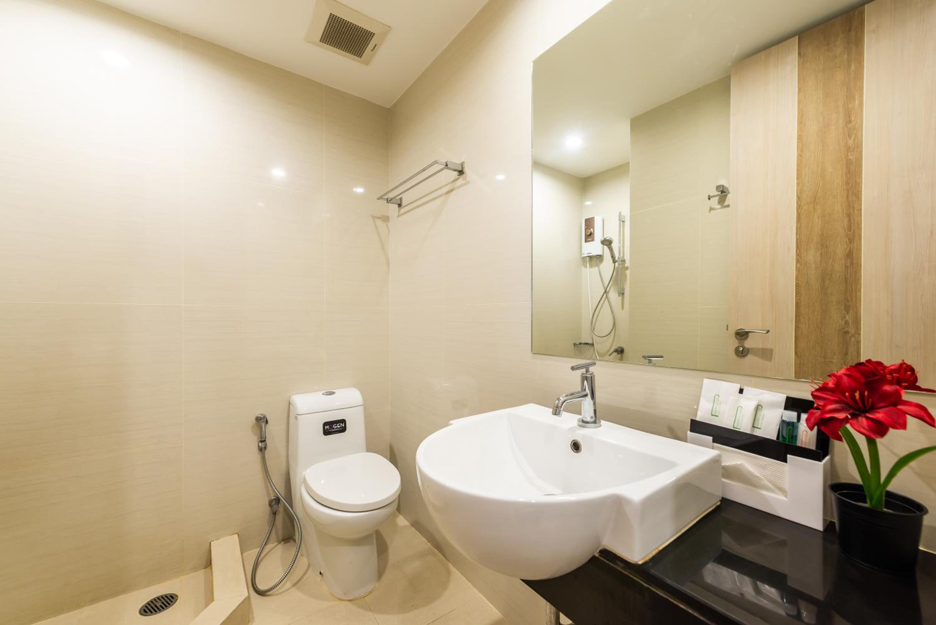 Superior King Room photo 2