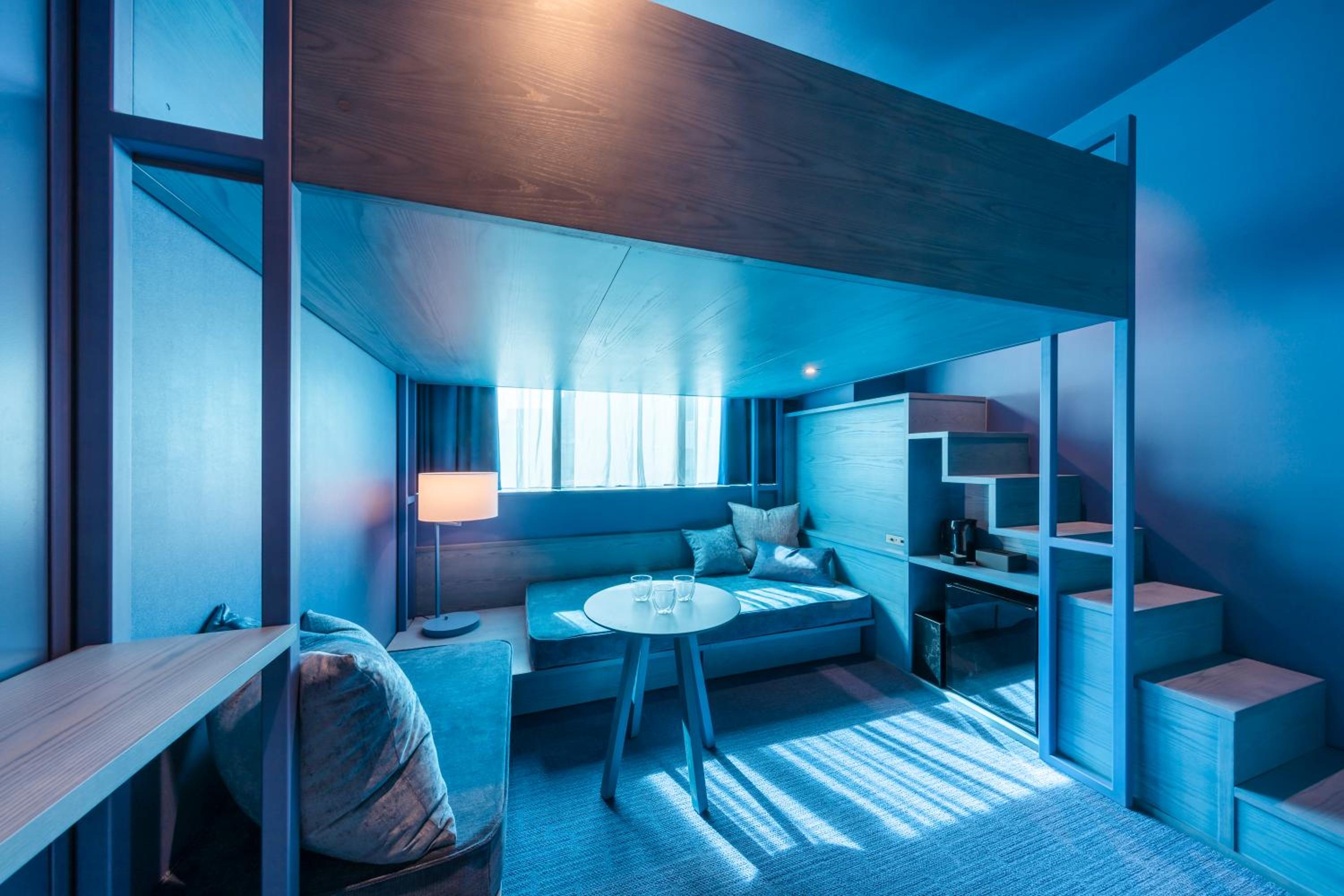 【dark blue】Loft Room A