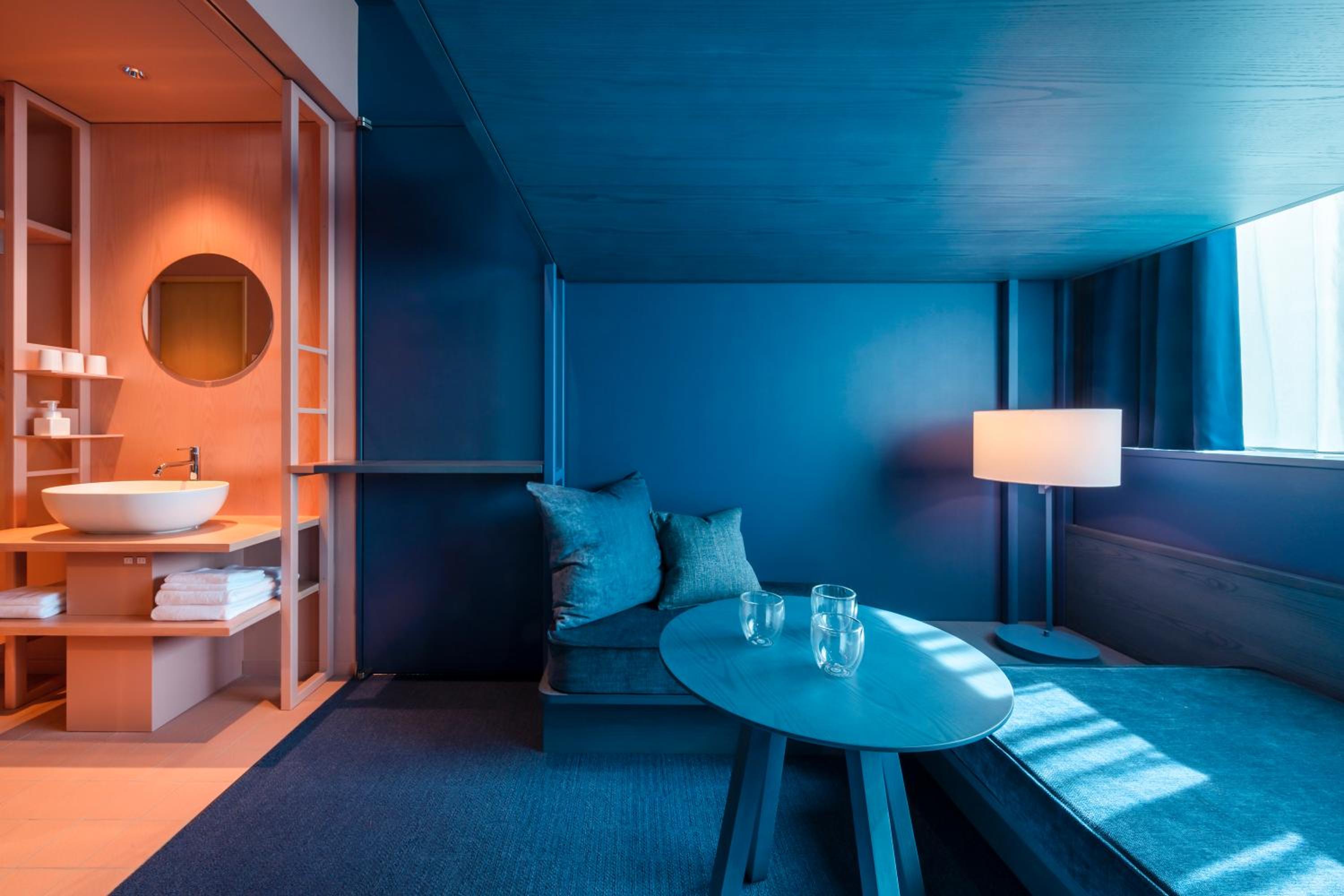【dark blue】Loft Room A