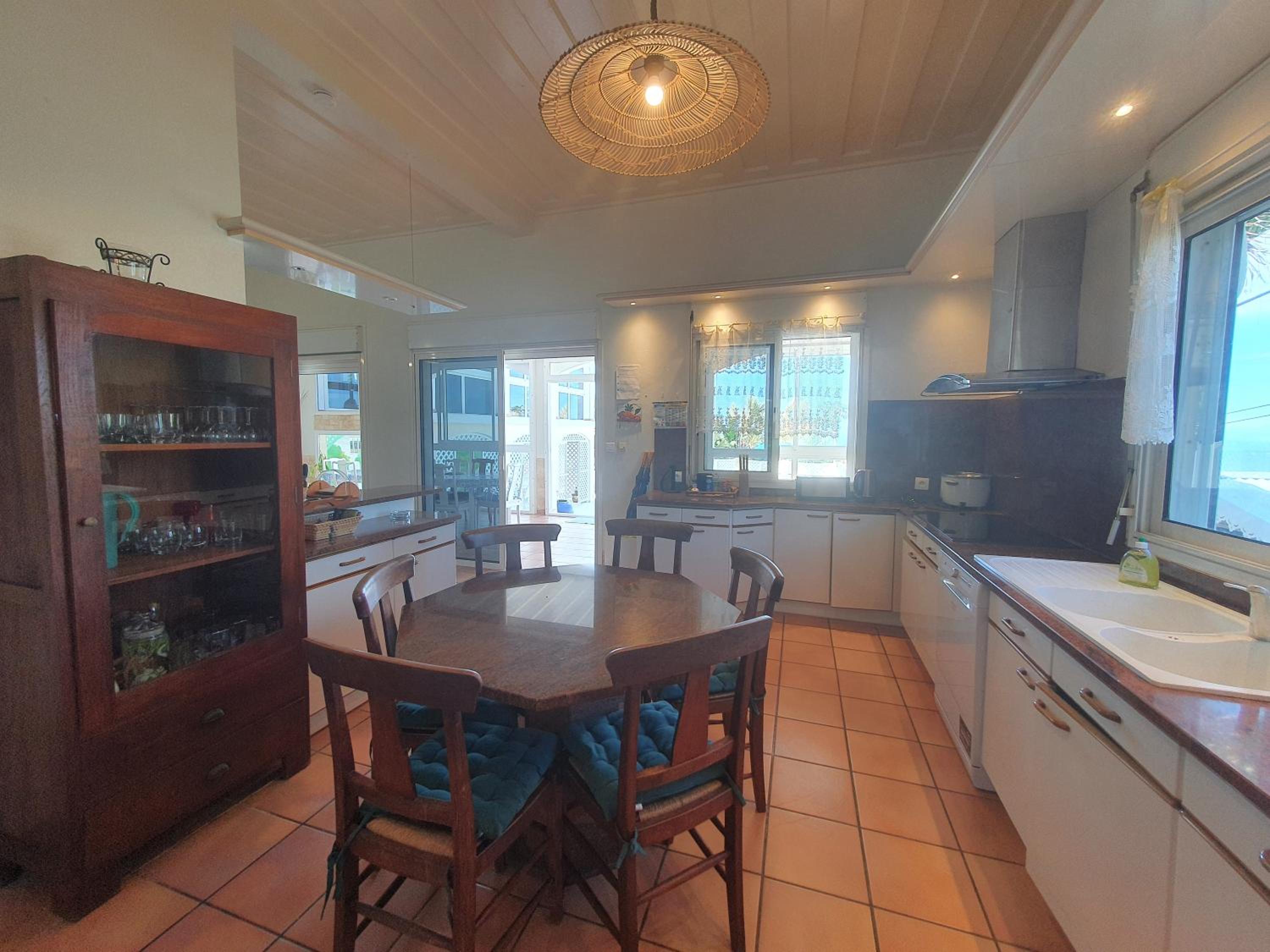 Villa photo 3