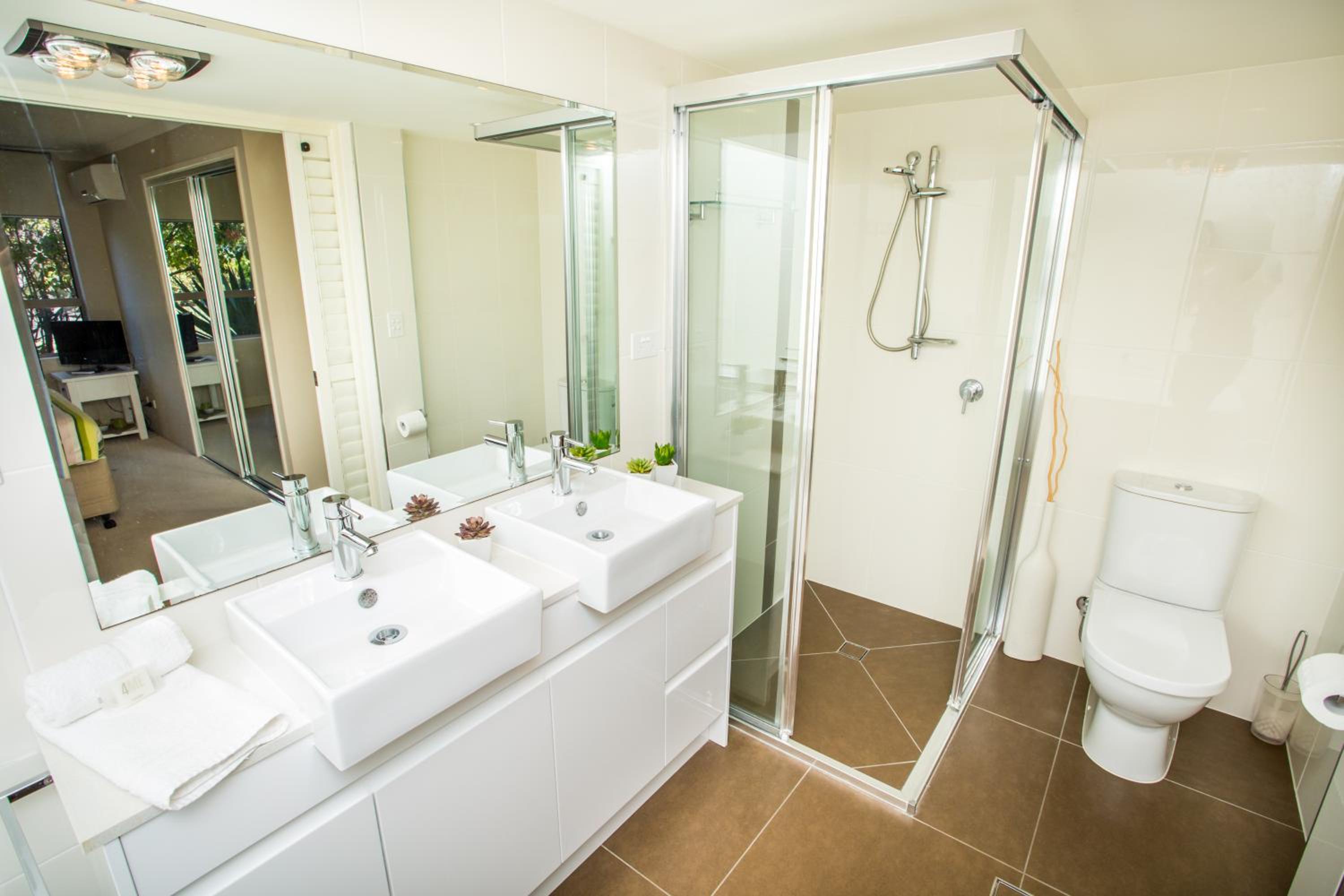 Two-Bedroom Apartment - Beachfront - Non Smoking - Photo 9