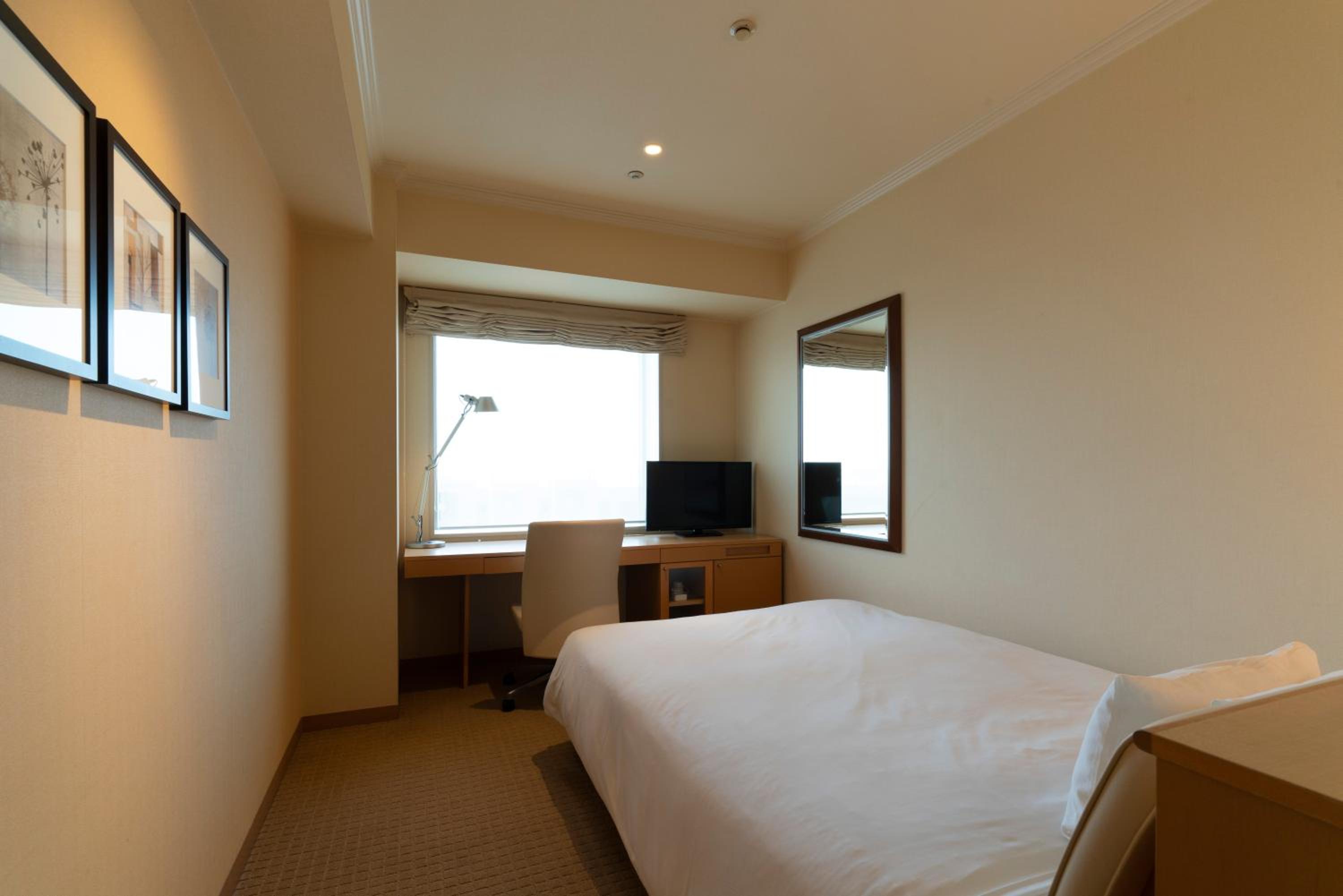 Standard Double Room - Non-Smoking - Photo 6