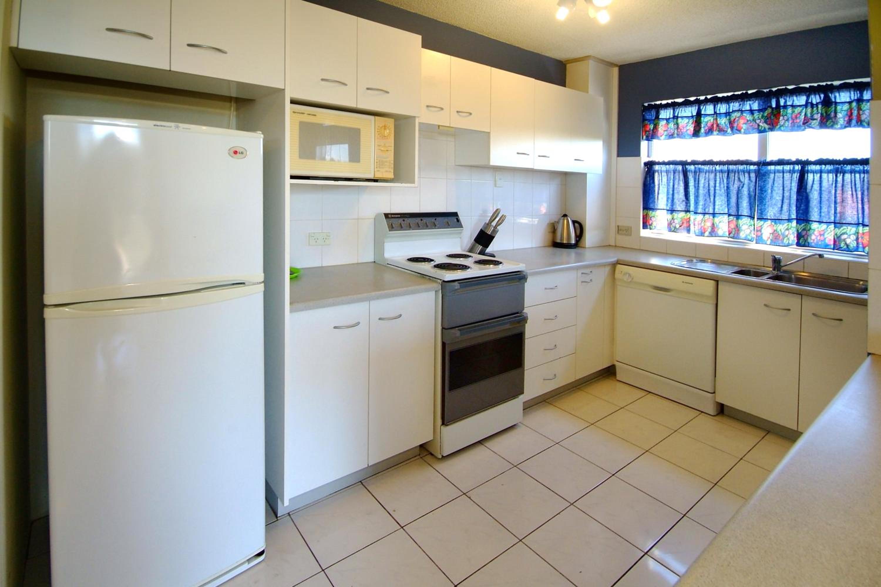 Three-Bedroom Apartment - Partial Ocean View - Apartment 19 photo 3