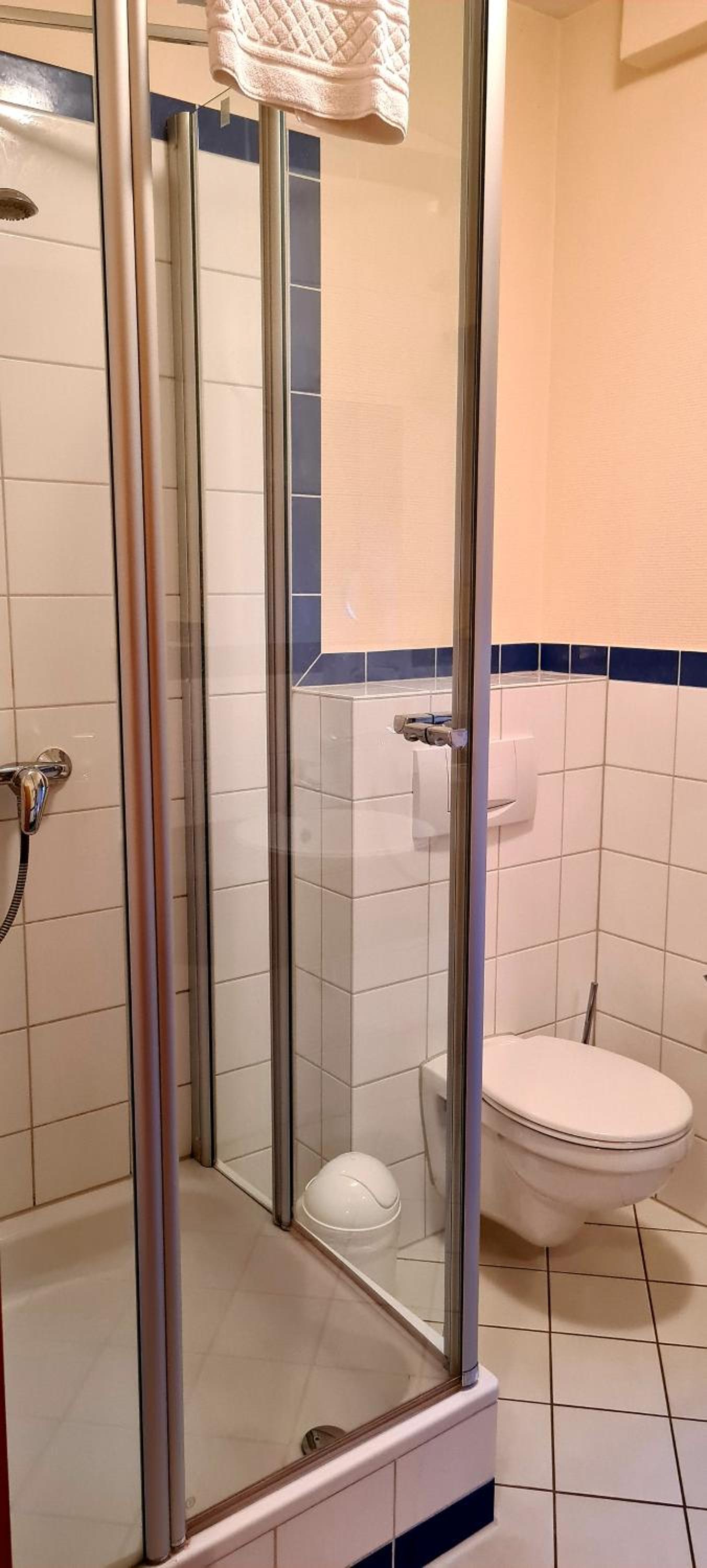 Double Room - Photo 12