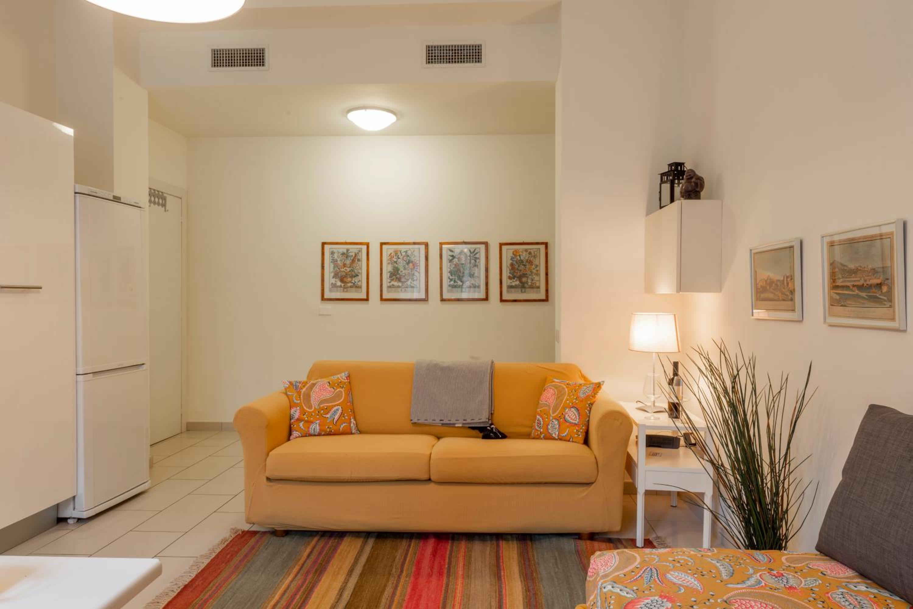 One-Bedroom Apartment