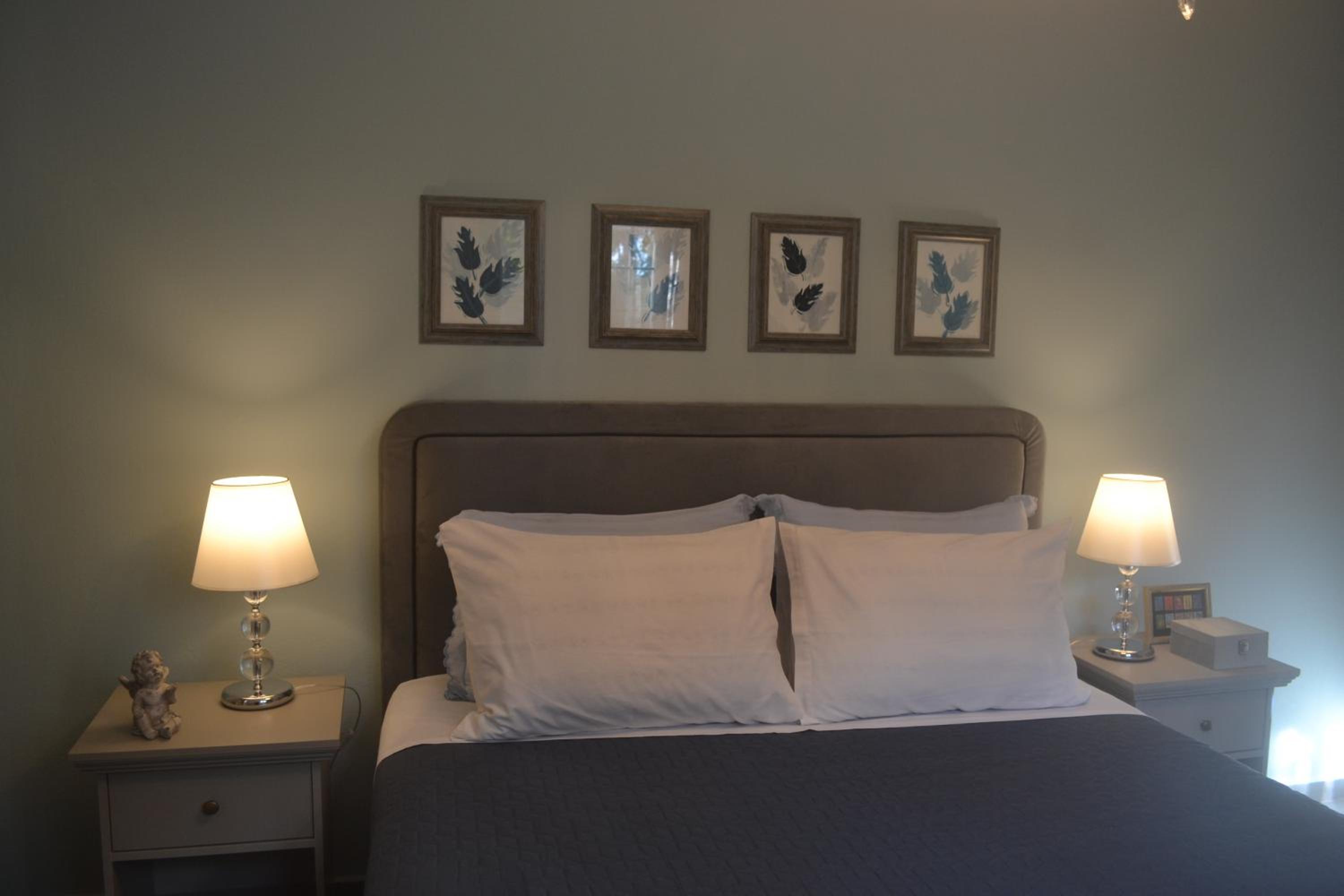 One-Bedroom House photo 1