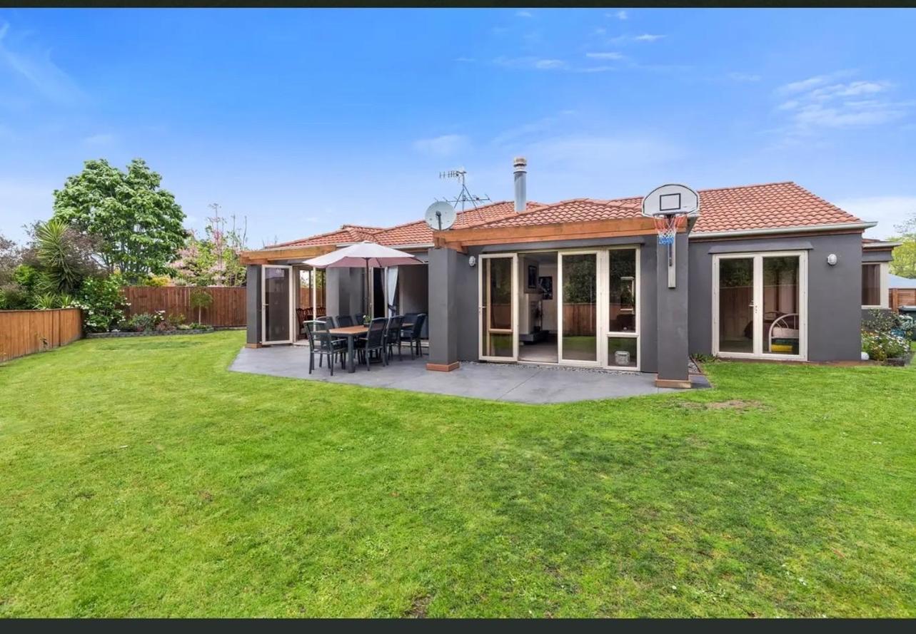 Four-Bedroom House - Photo 18