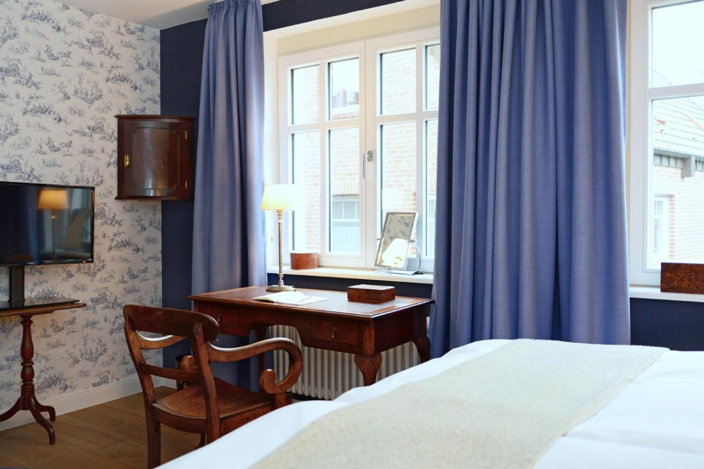 Superior Double - or Twin Room with air conditioner - Photo 16