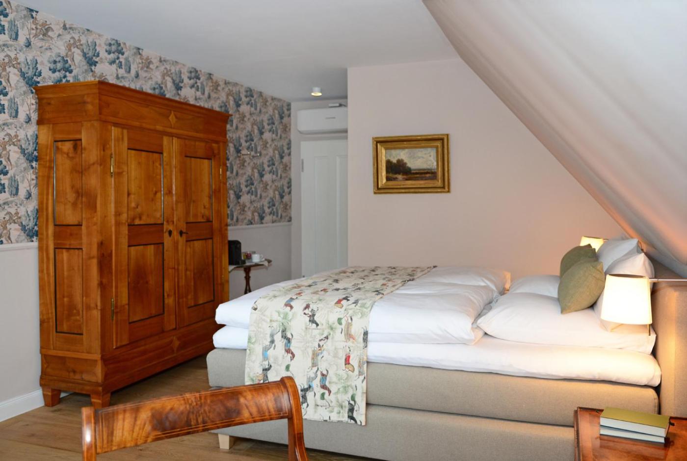 Superior Double - or Twin Room with air conditioner - Photo 5