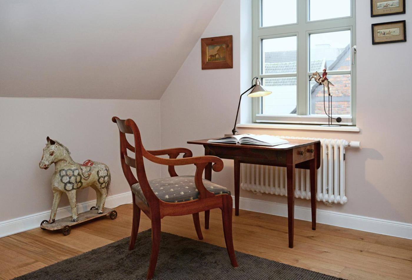 Superior Double - or Twin Room with air conditioner - Photo 6
