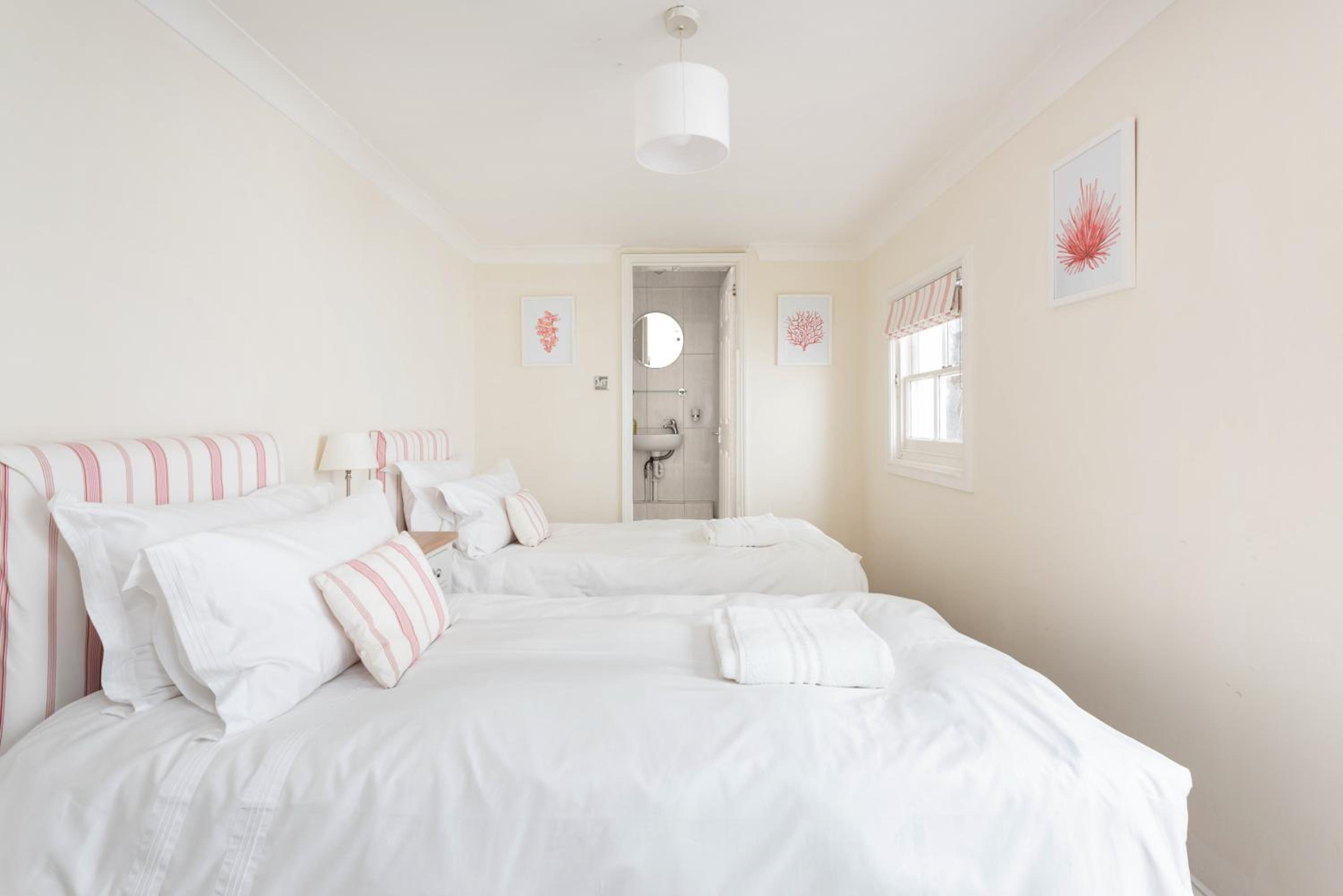 Apartment - Photo 16