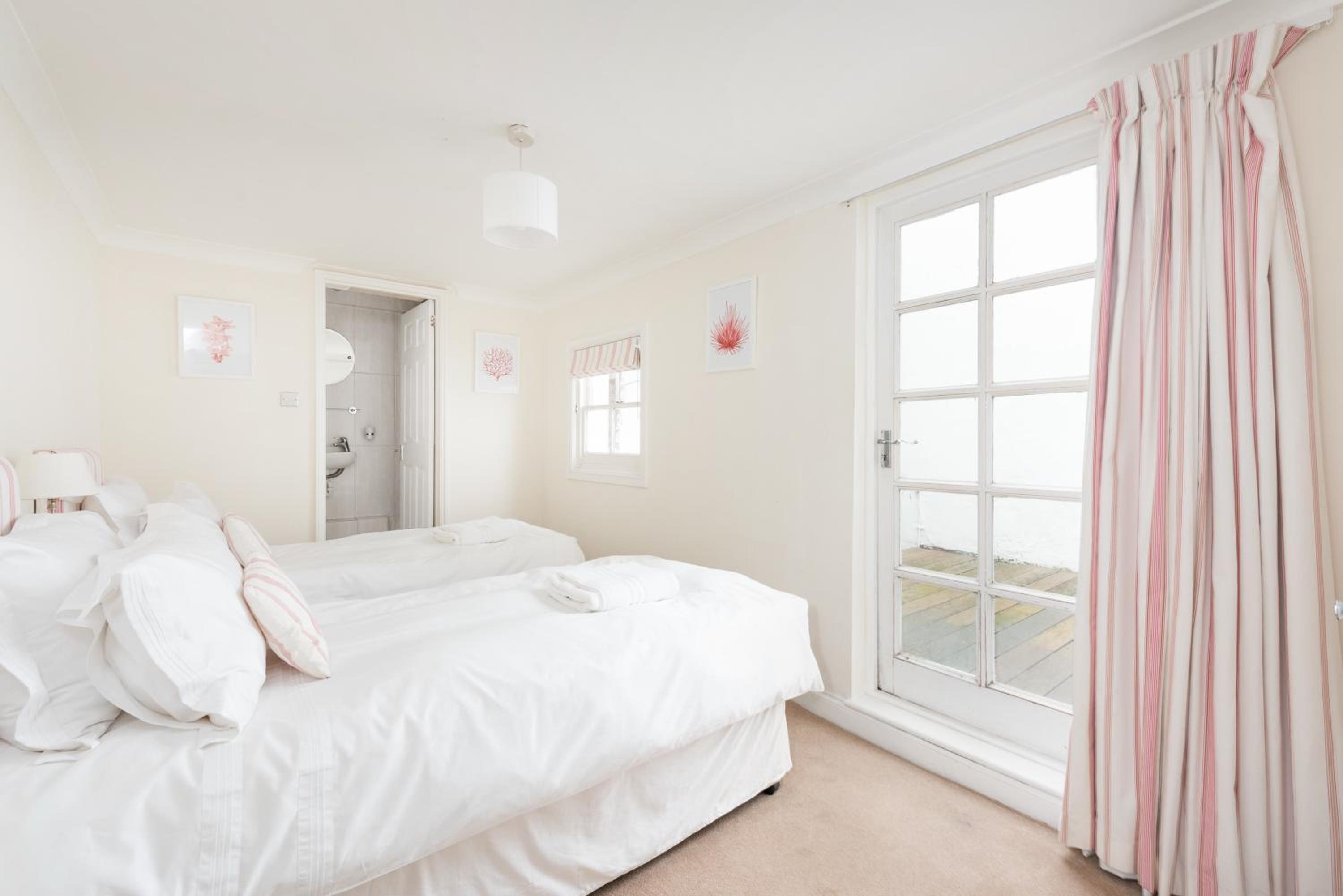 Apartment - Photo 17