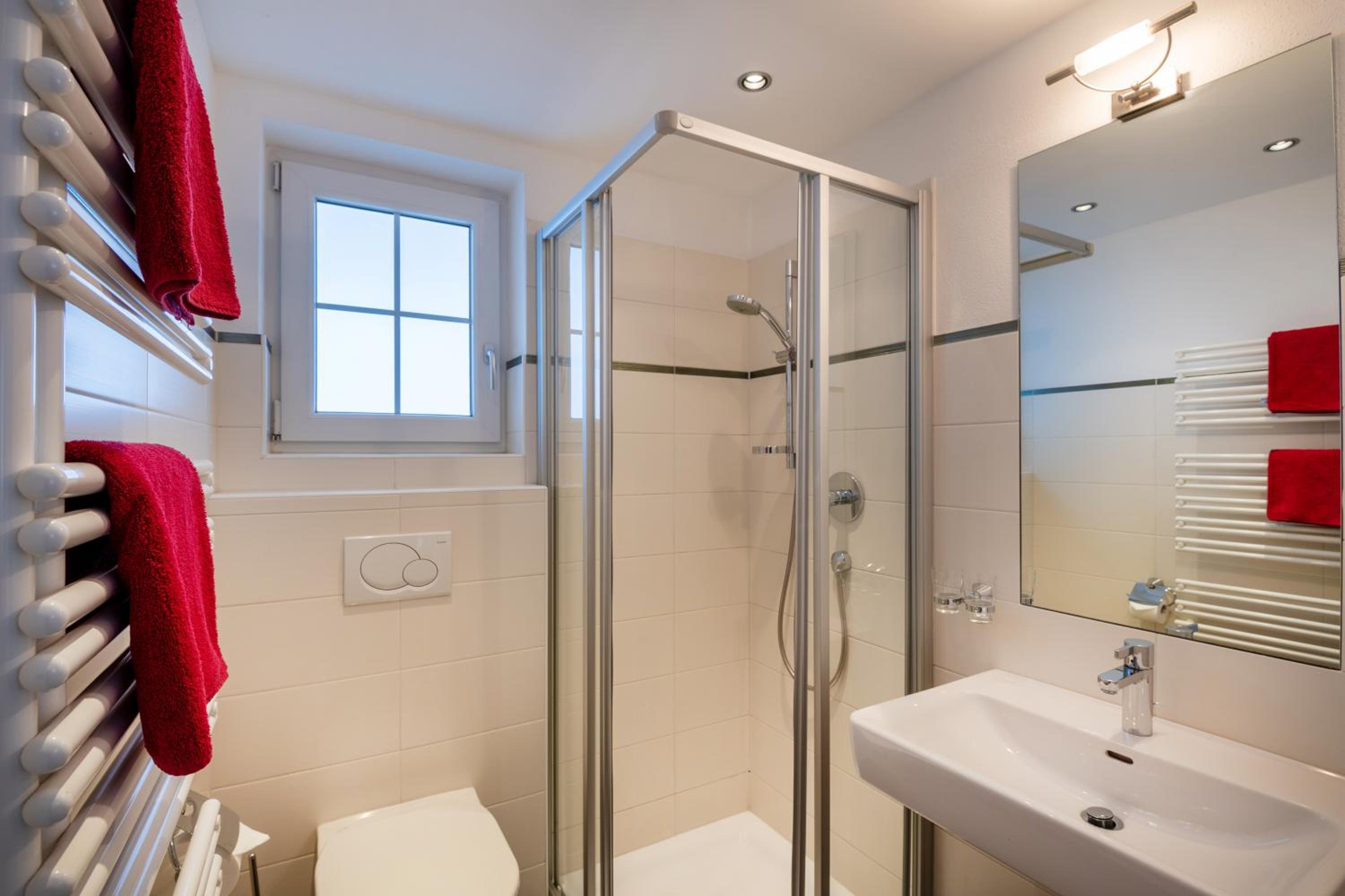 Four-Bedroom Apartment (10 Adults) photo 2