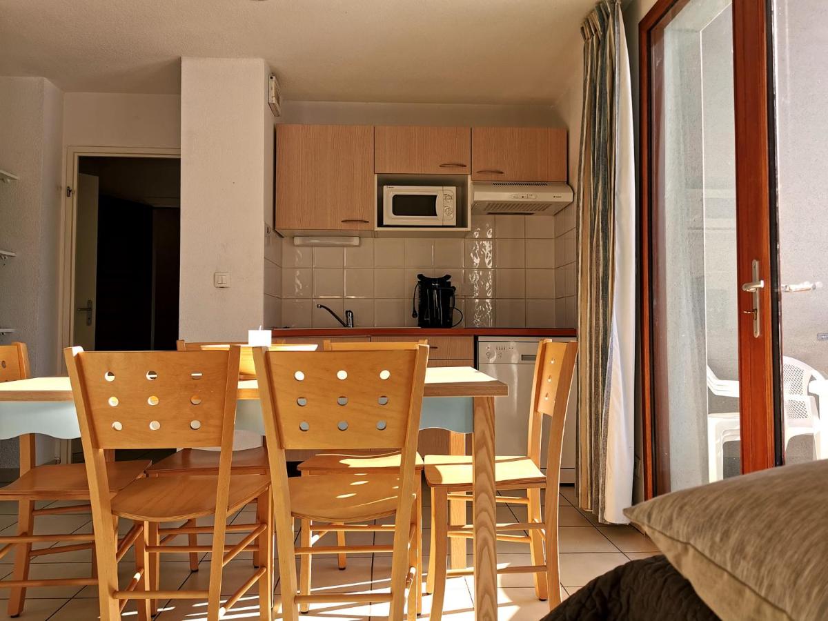 One-Bedroom Comfort Apartment With Balcony or Terrace (8 persons) photo 3