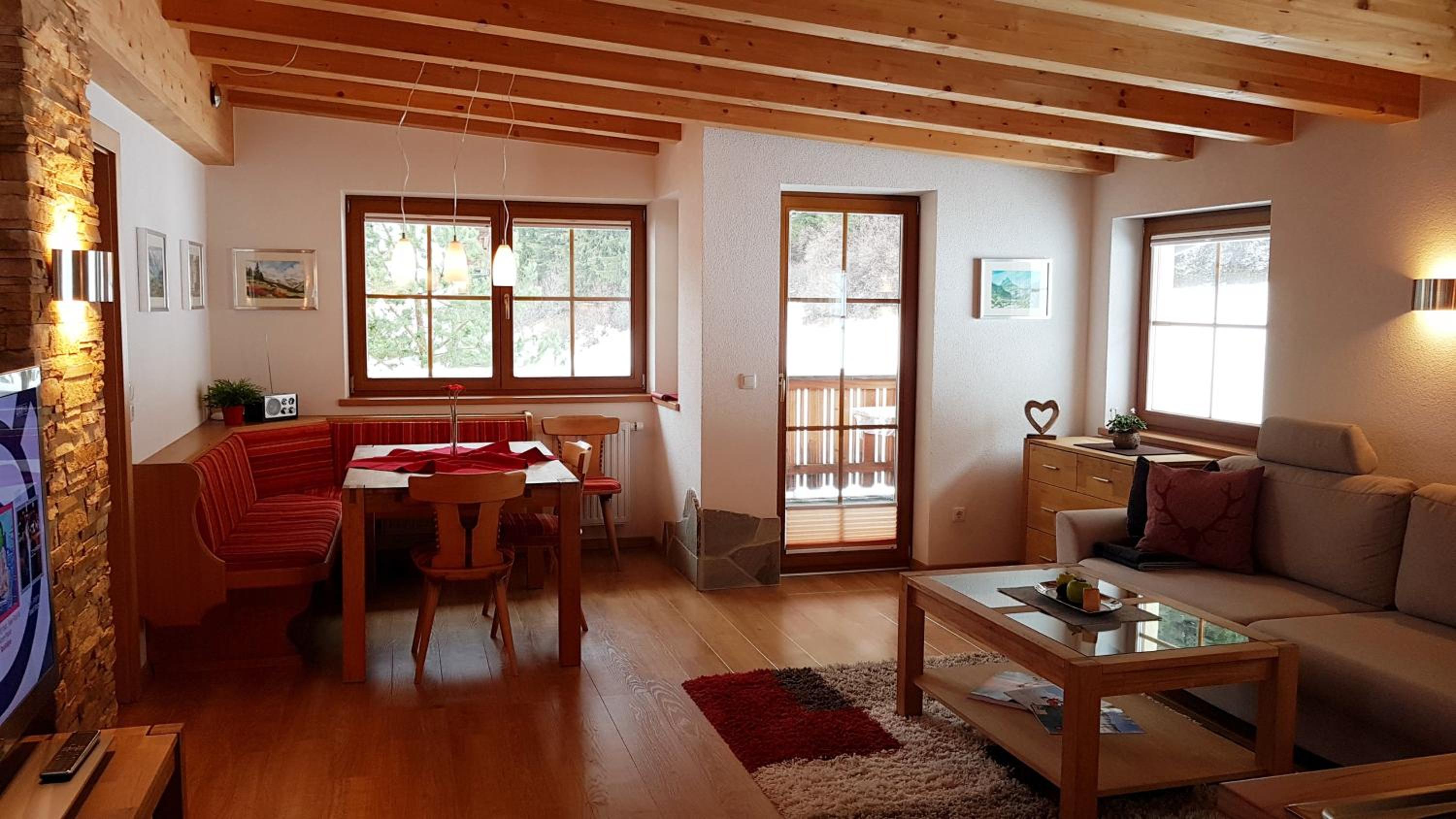 Two-Bedroom Apartment with Balcony photo 2