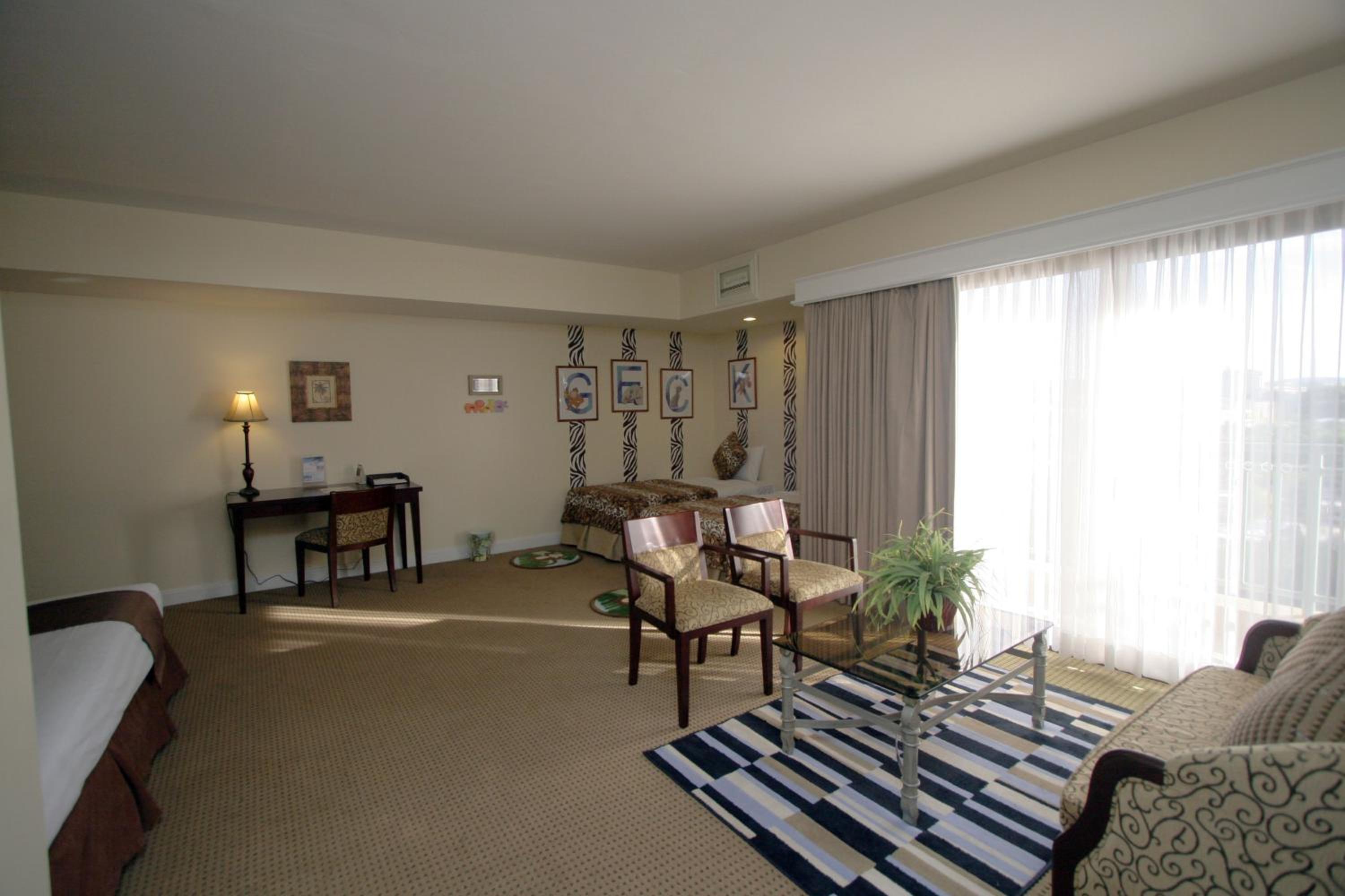Family Suite - Photo 4
