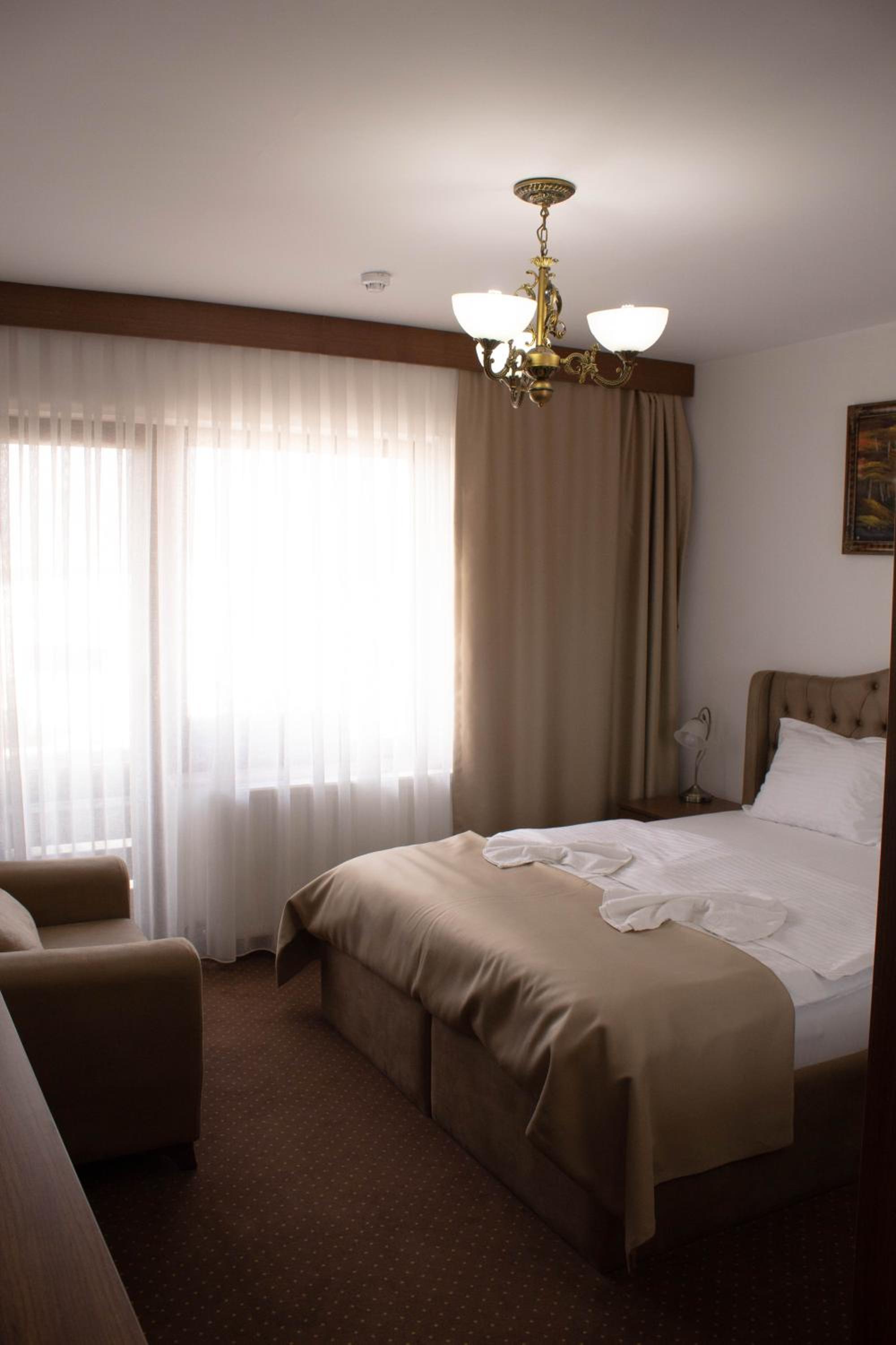 Double Room - Photo 12