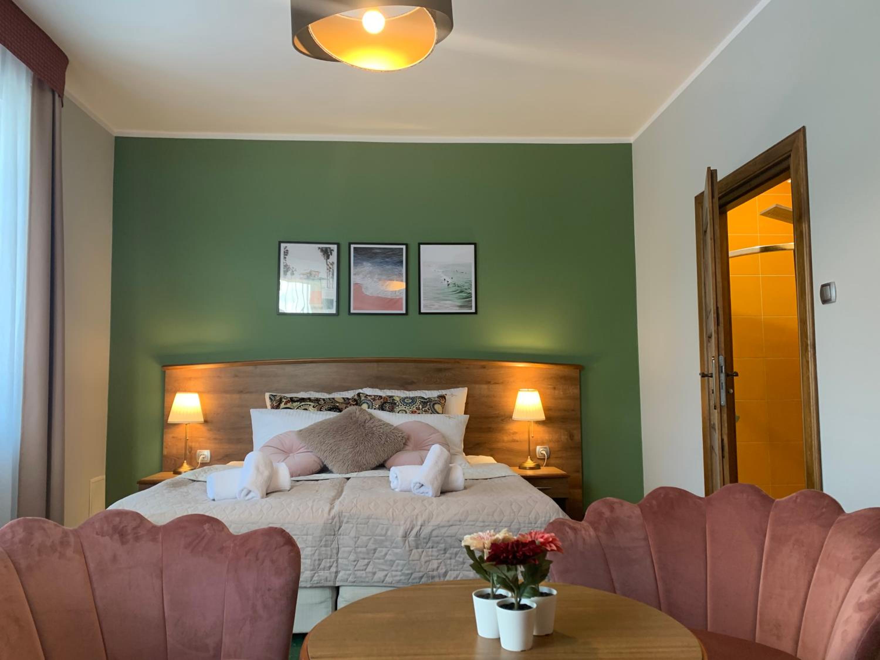 Double Room with Extra Bed (2 Adults + 1 Child) photo 3