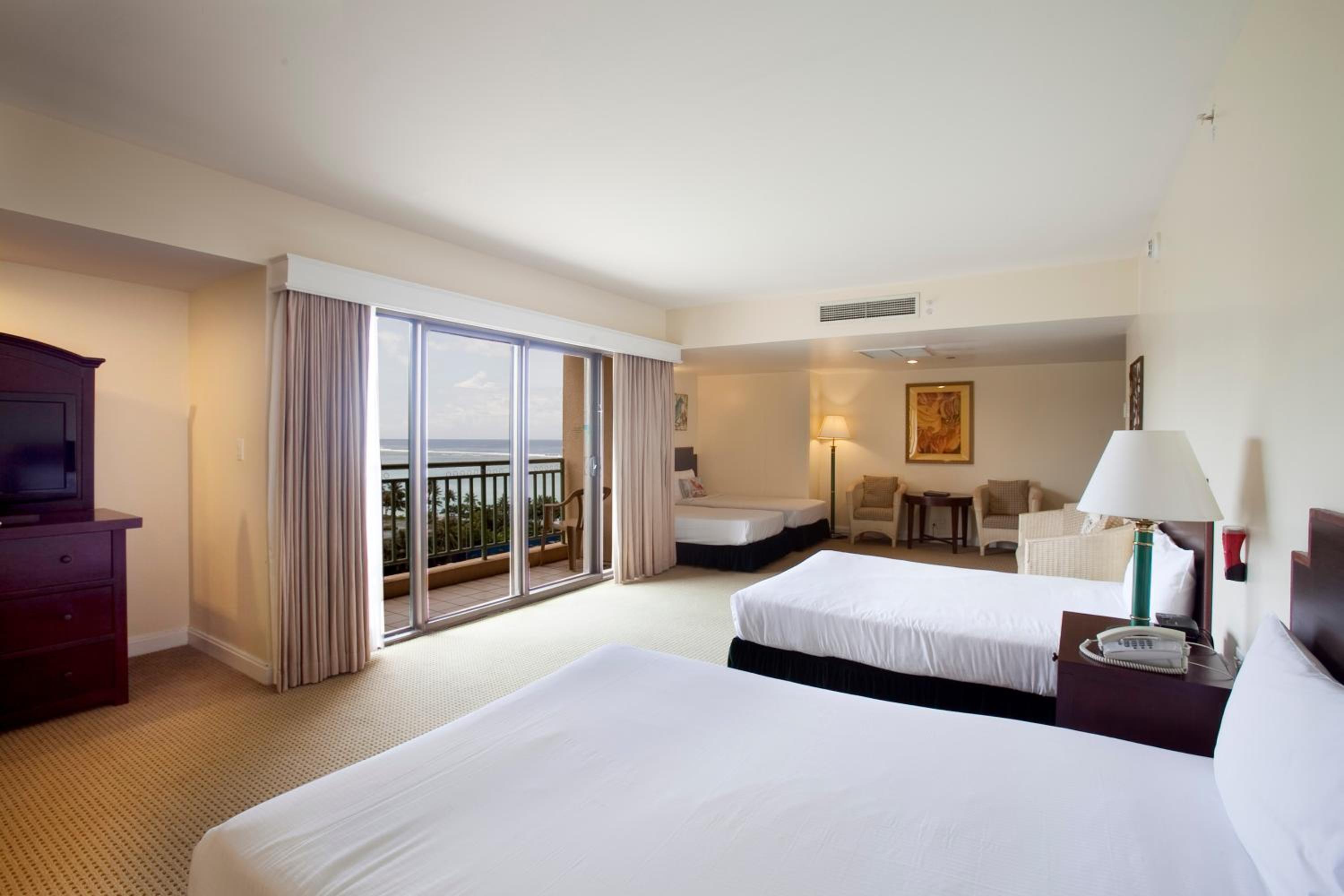 Family Suite - Photo 1