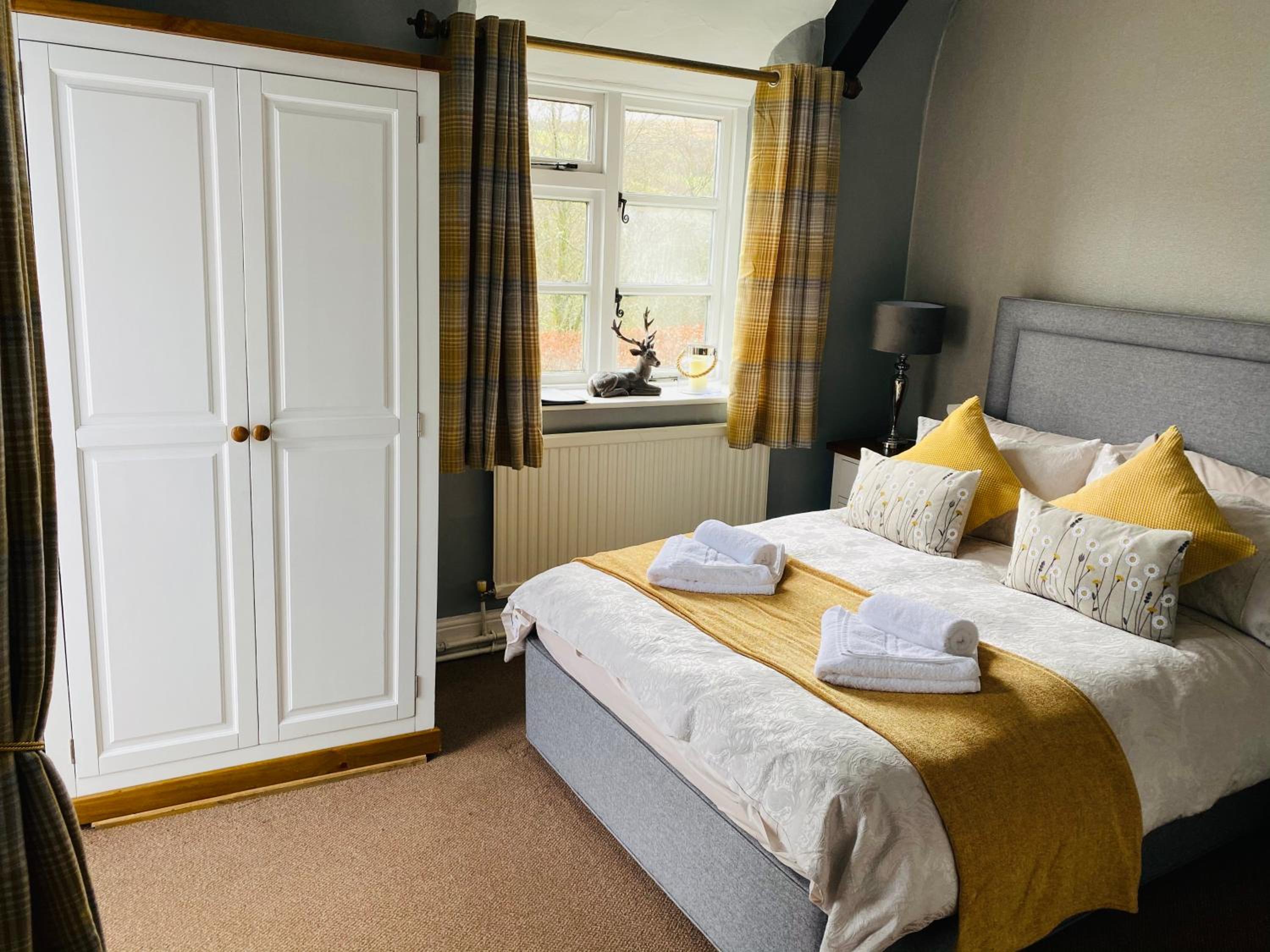 Double Room - Photo 5