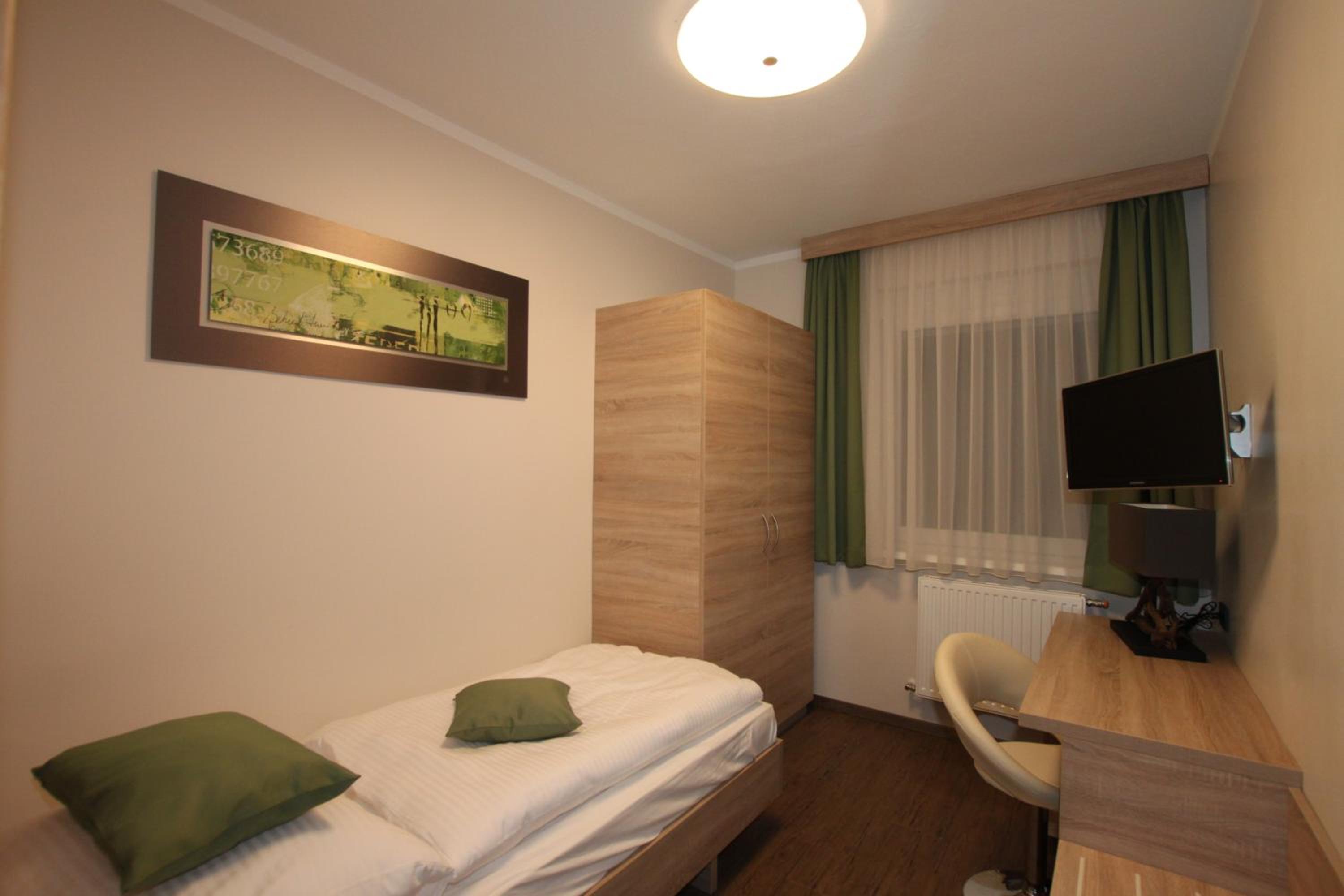 Single Room photo 3