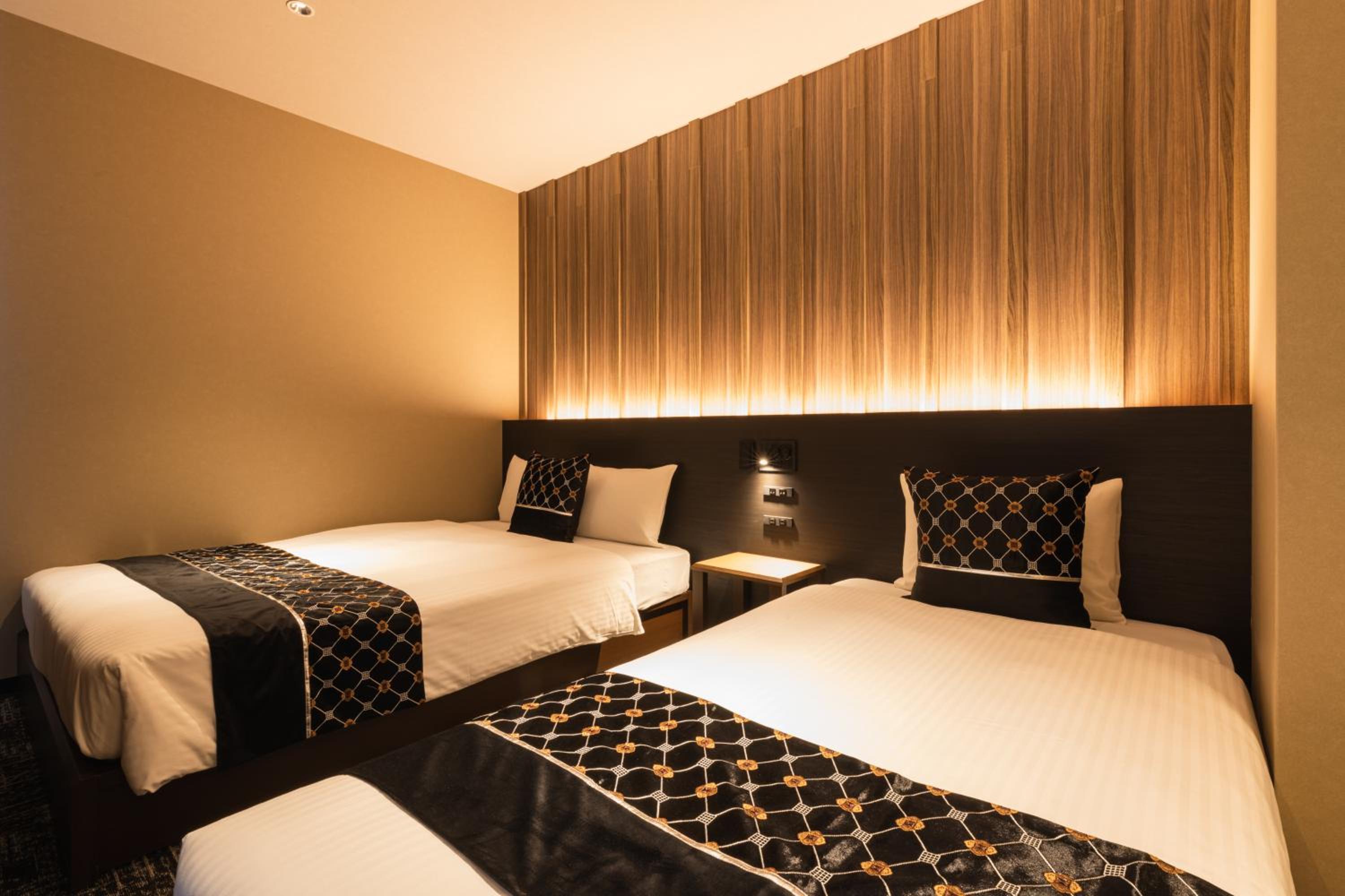 Superior Triple Room - Photo 9