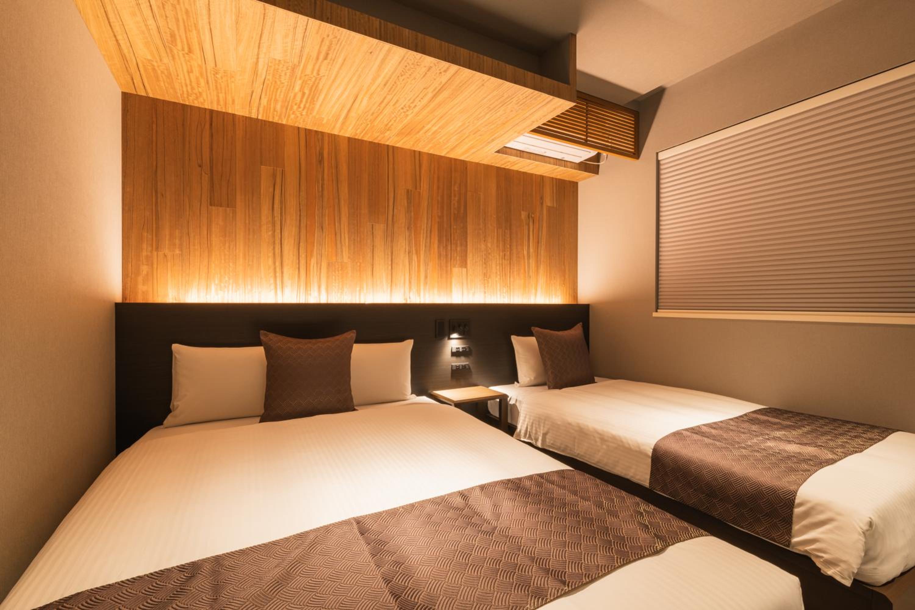 Standard Double Room - Photo 11