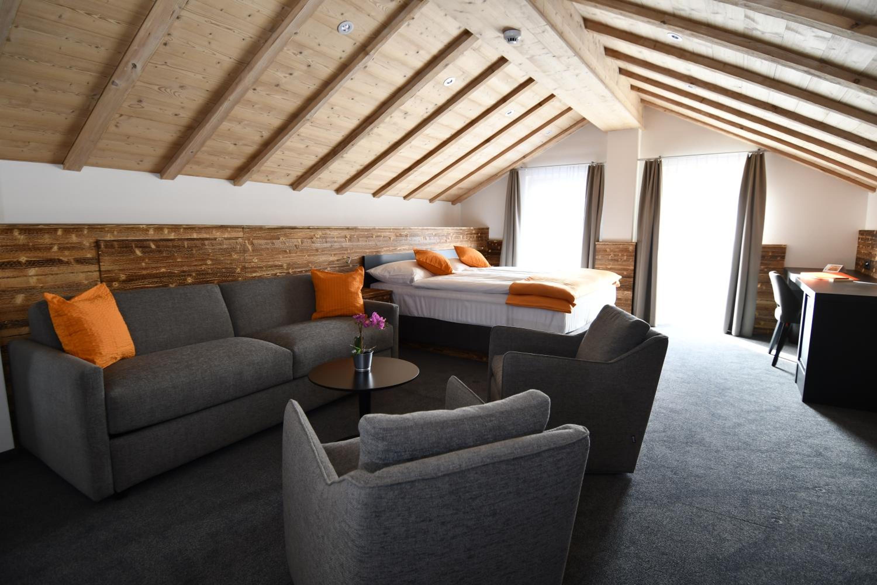 Roof Junior Suite with Matterhorn View