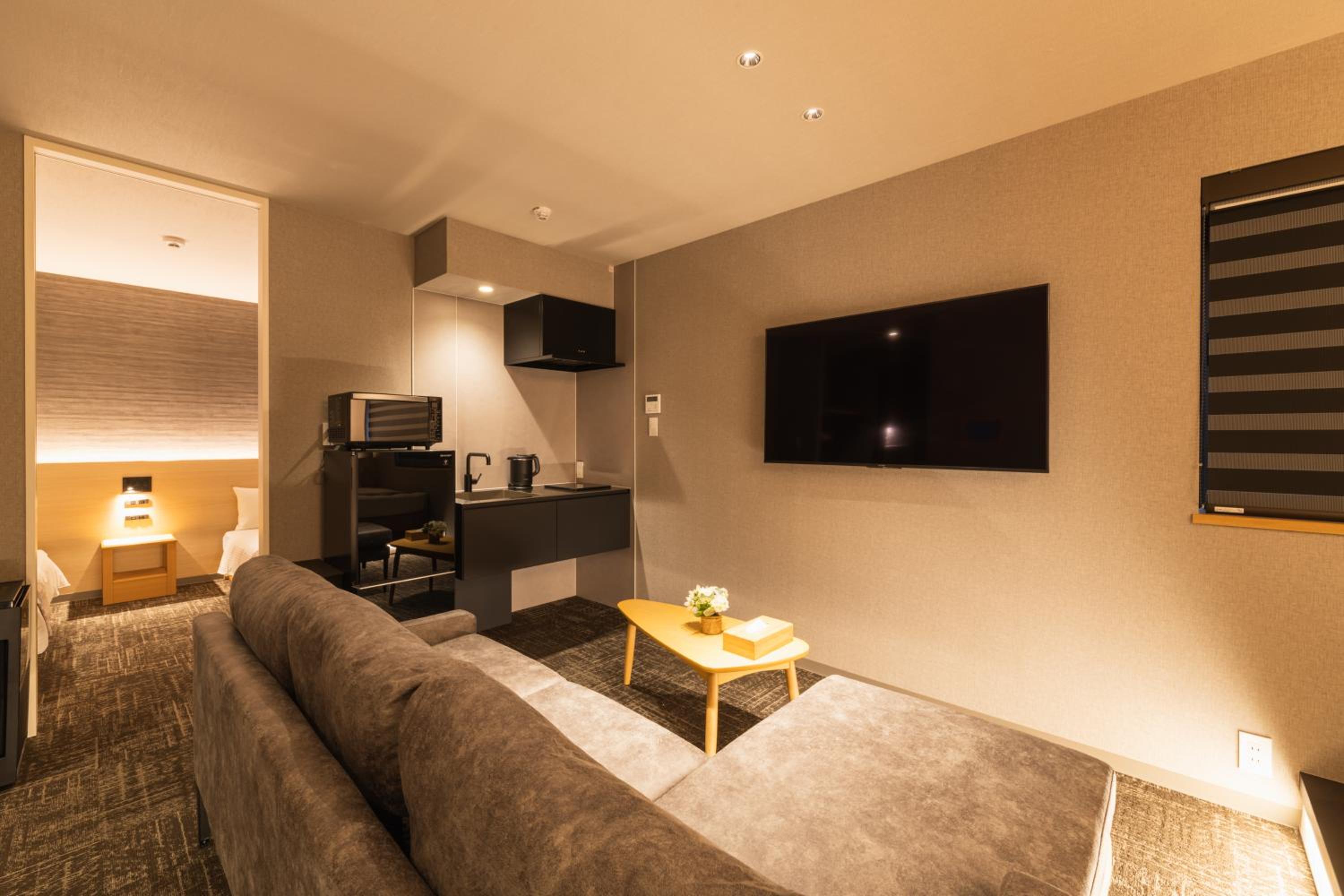 Executive Suite - Photo 7