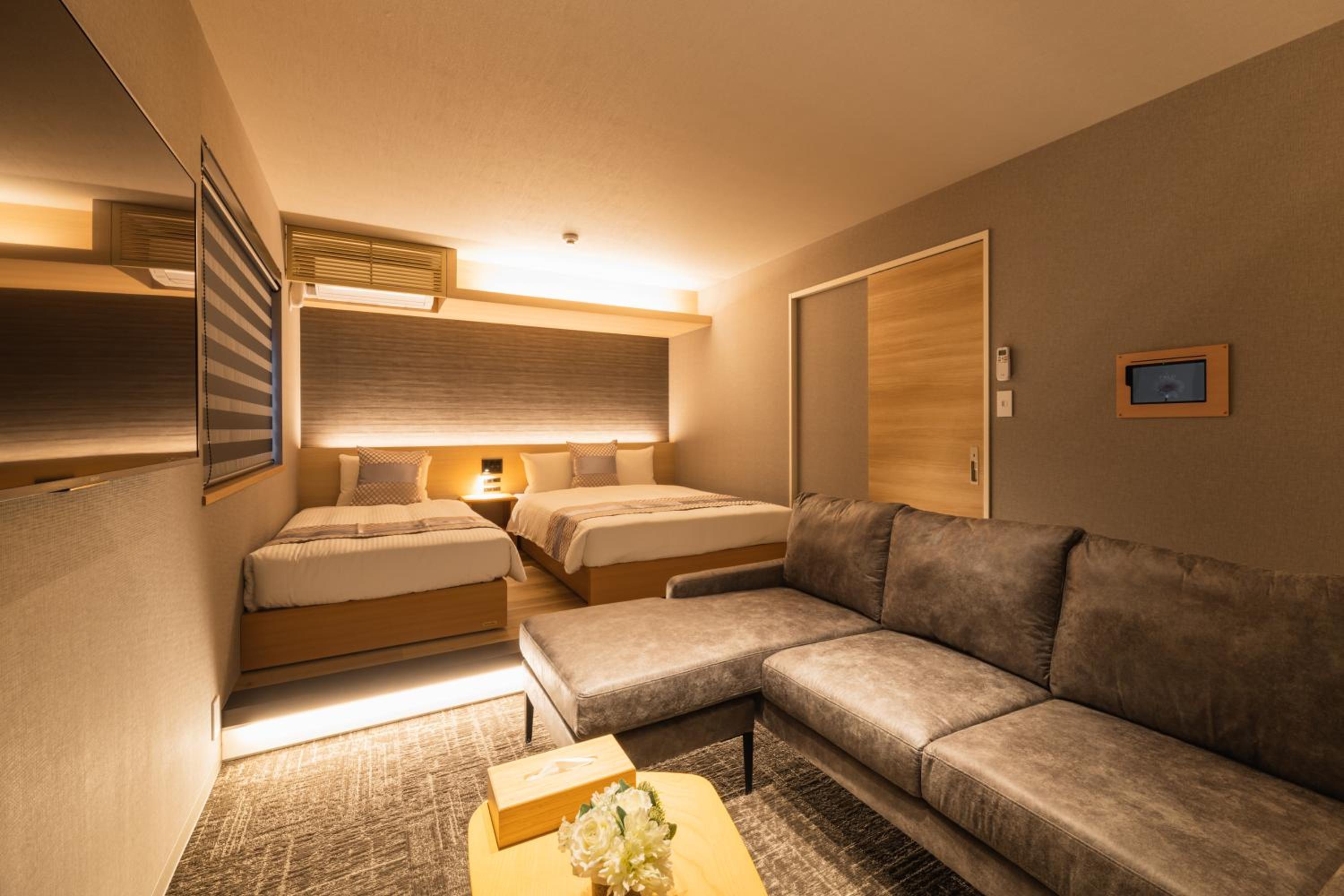 Executive Suite - Photo 1