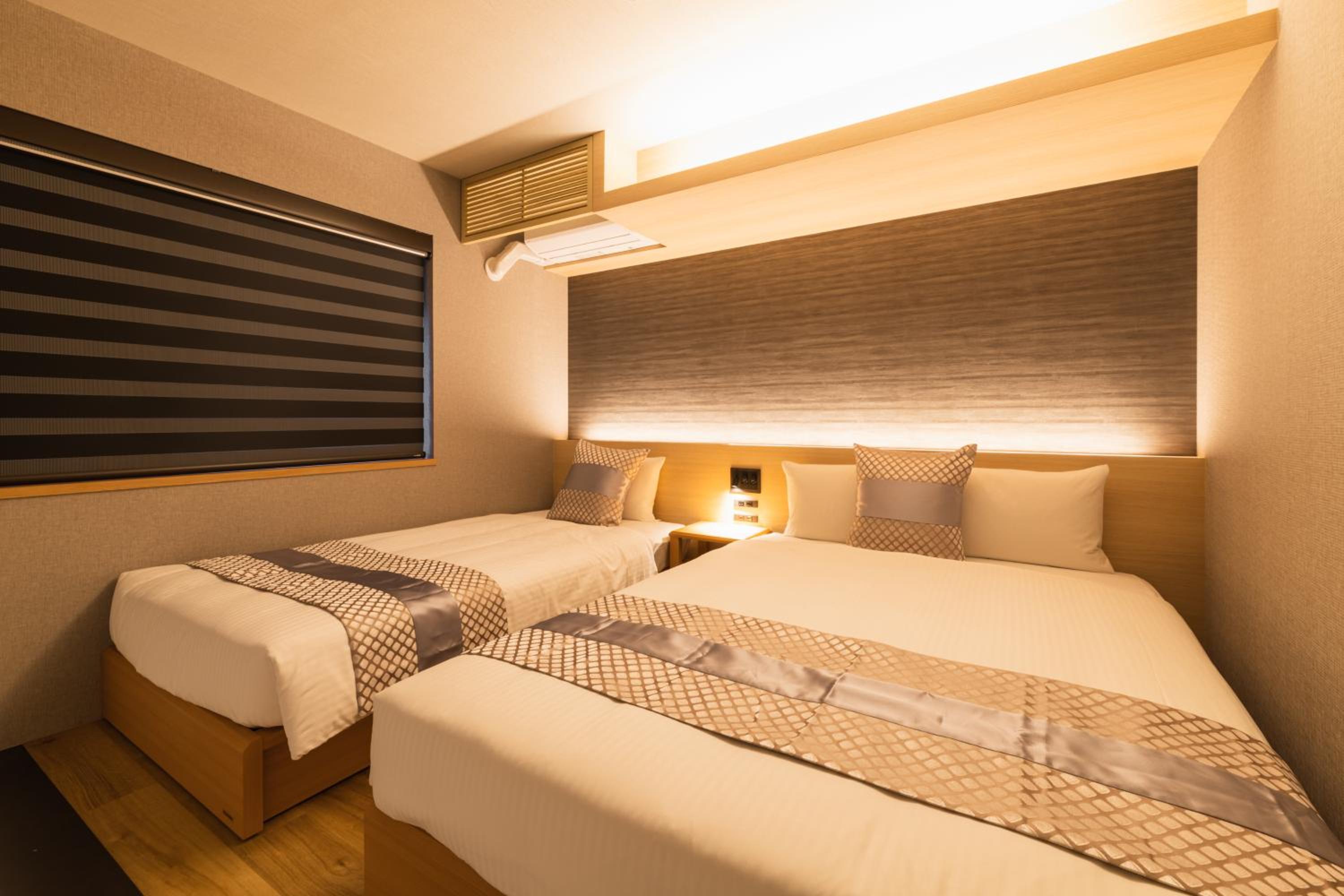 Executive Suite - Photo 6