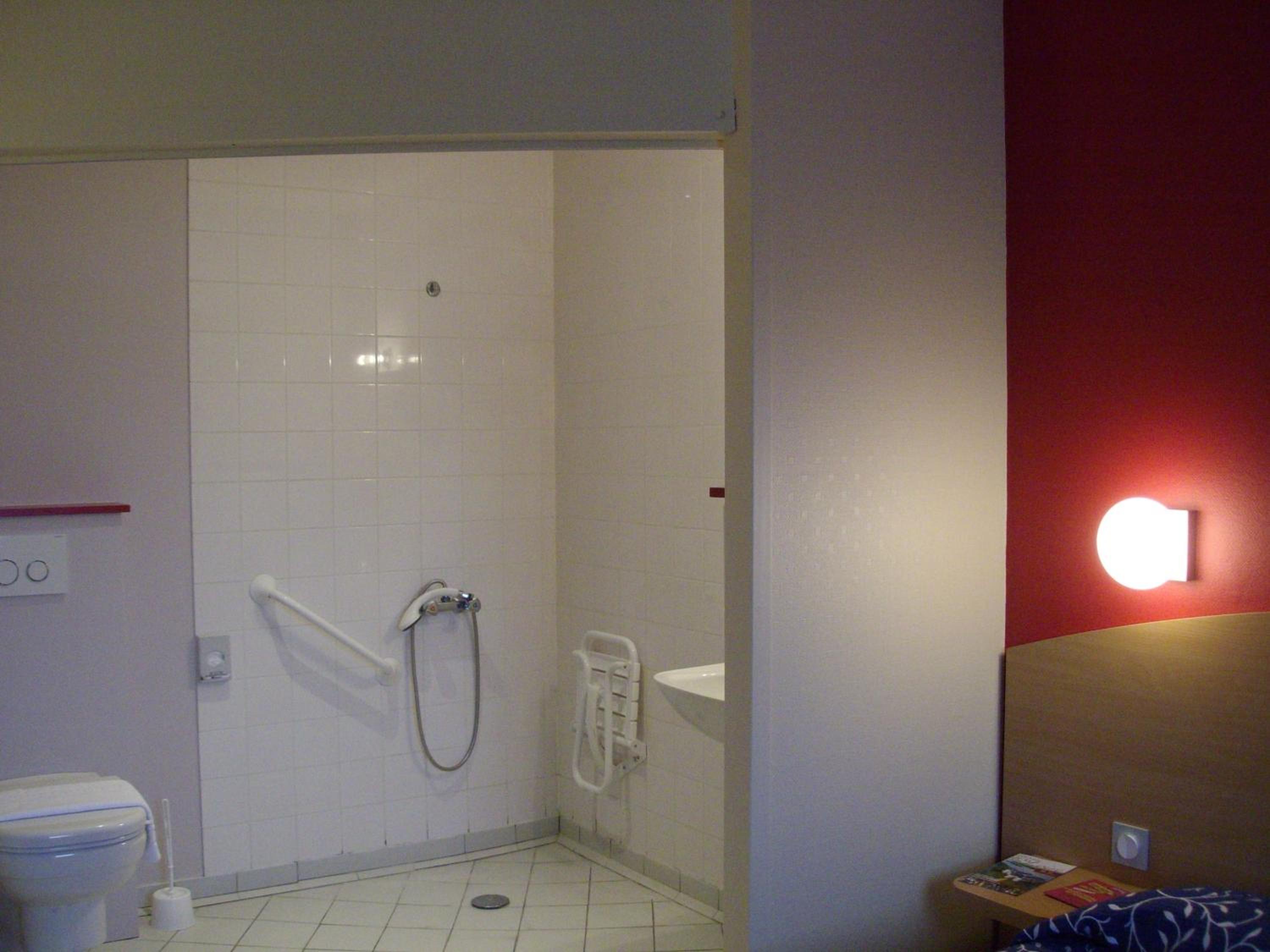 Double Room - Disability Access photo 1