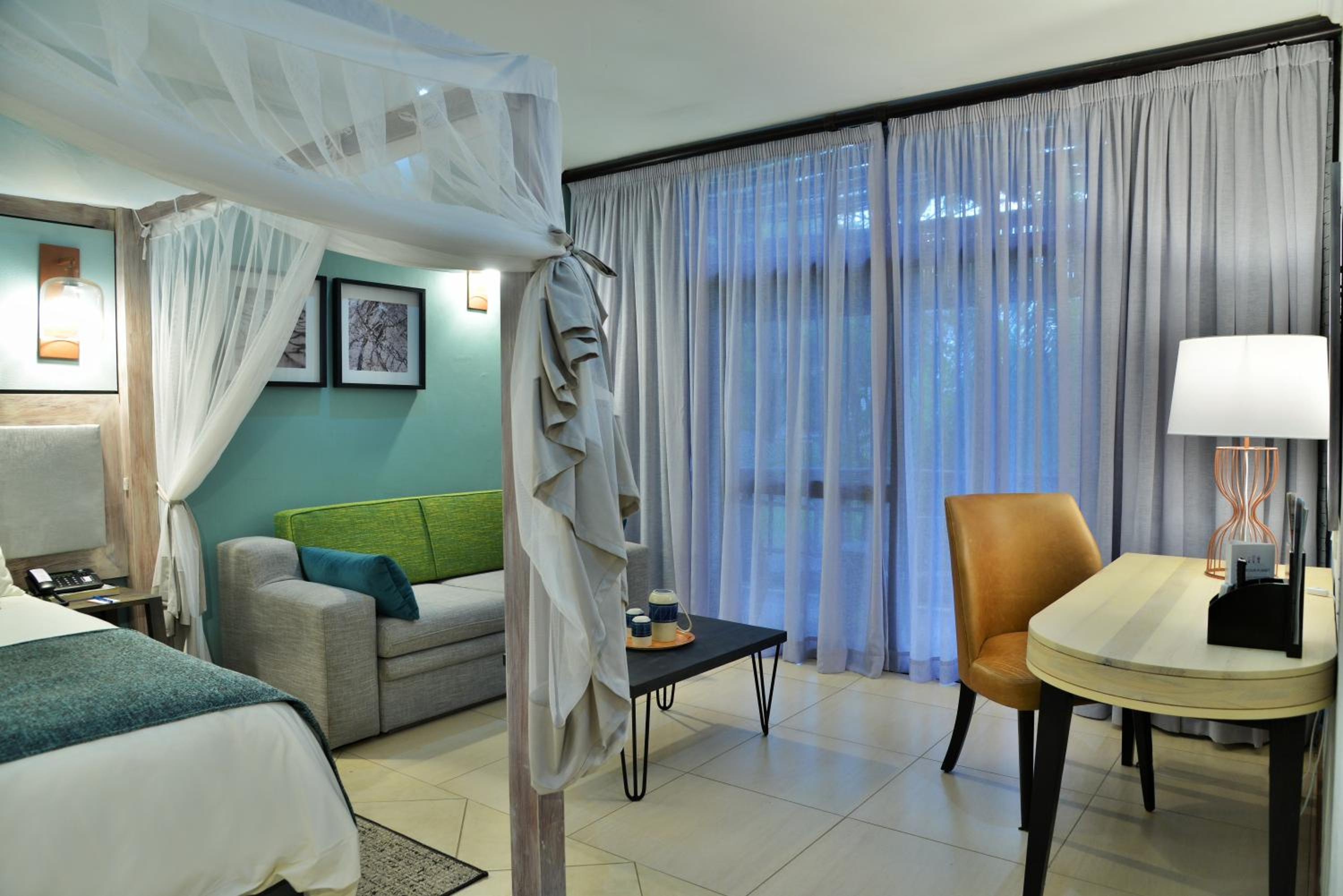 Deluxe Room - Photo 4