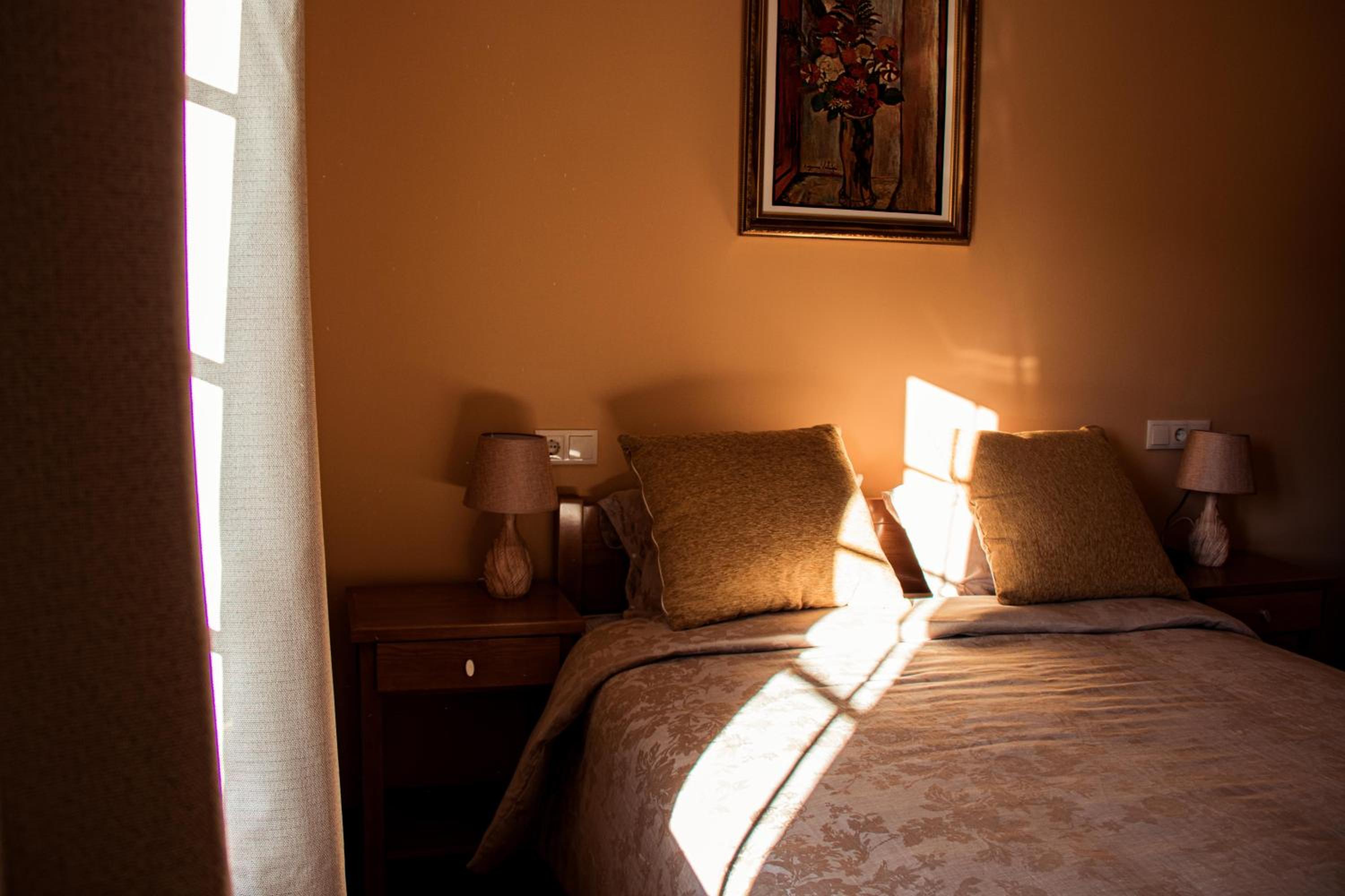 Double Room - Photo 2