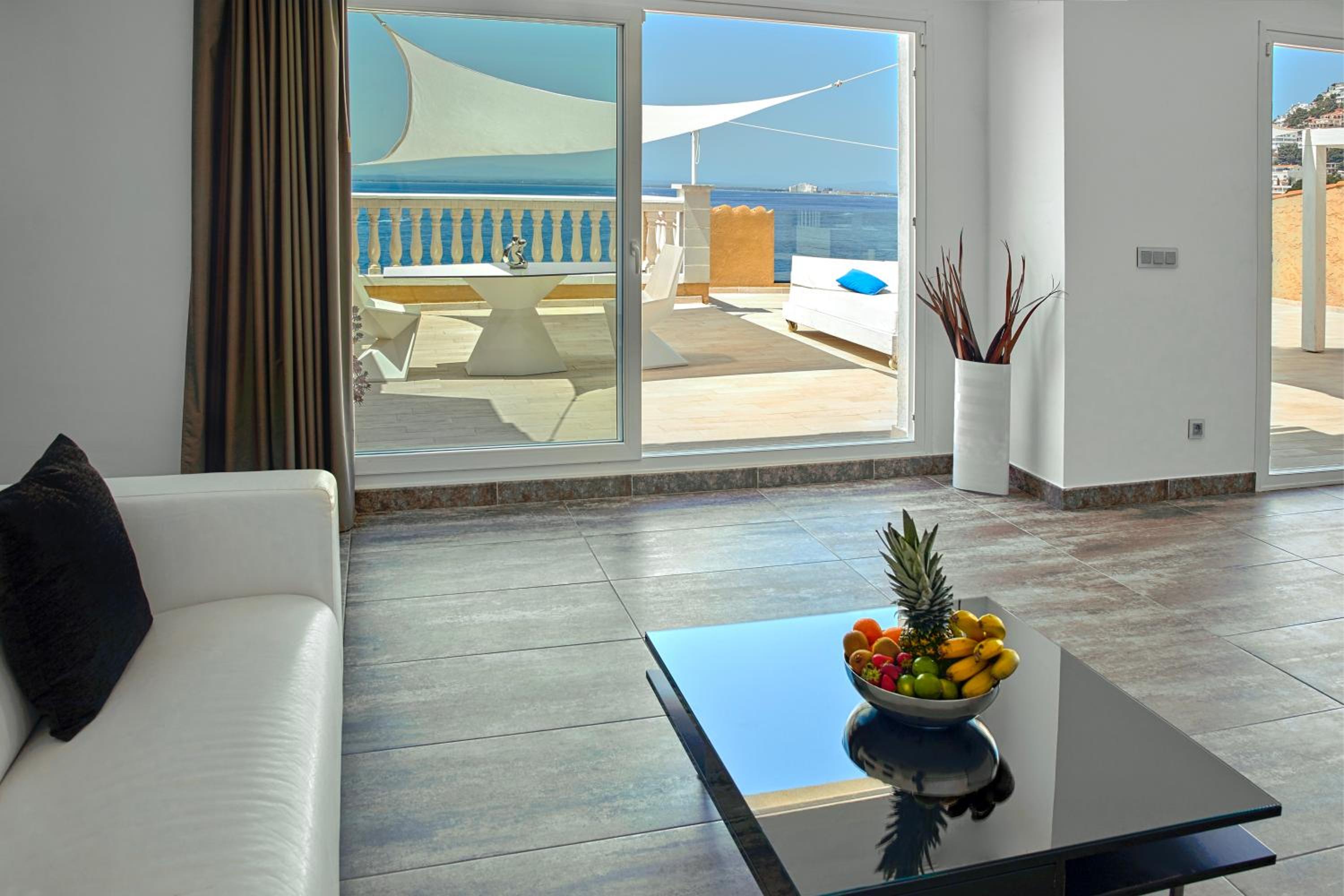 Suite Ático con Jacuzzi photo