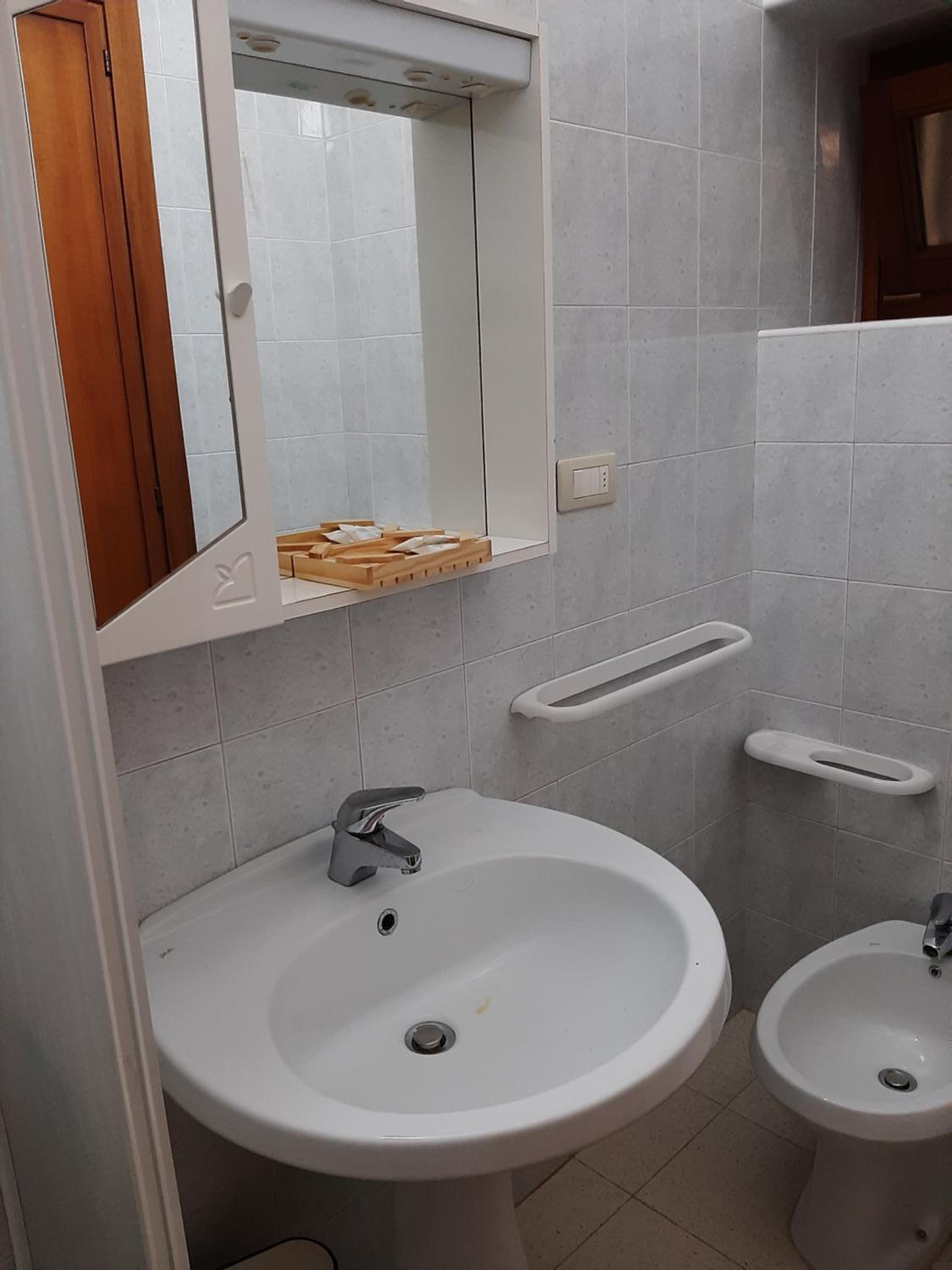 Double Room with Extra Bed - Photo 10