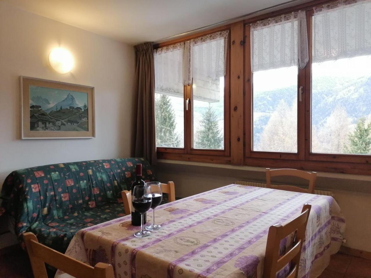 One-Bedroom Apartment (6 Adults) photo 3