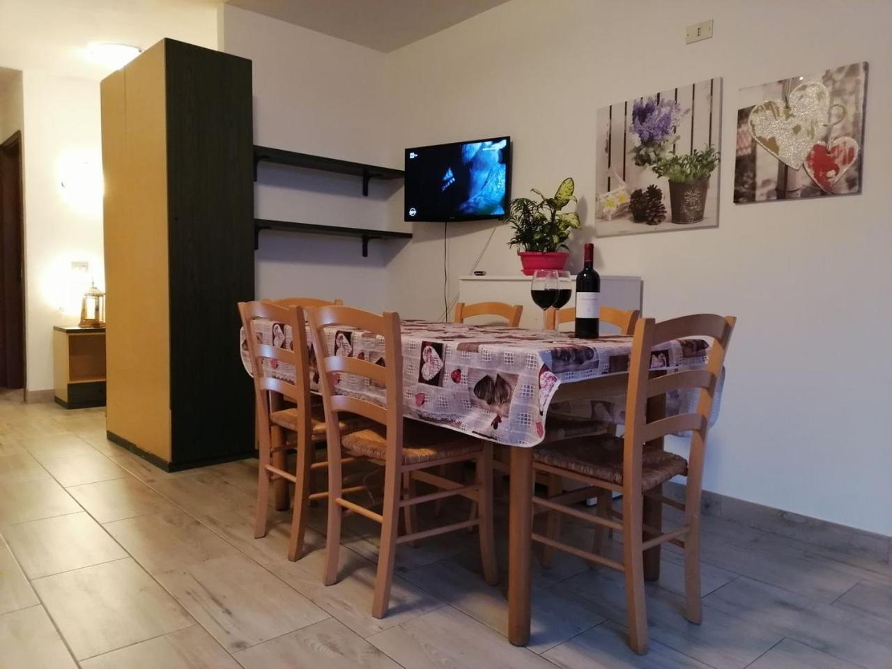 Two-Bedroom Apartment (8 Adults) photo 2