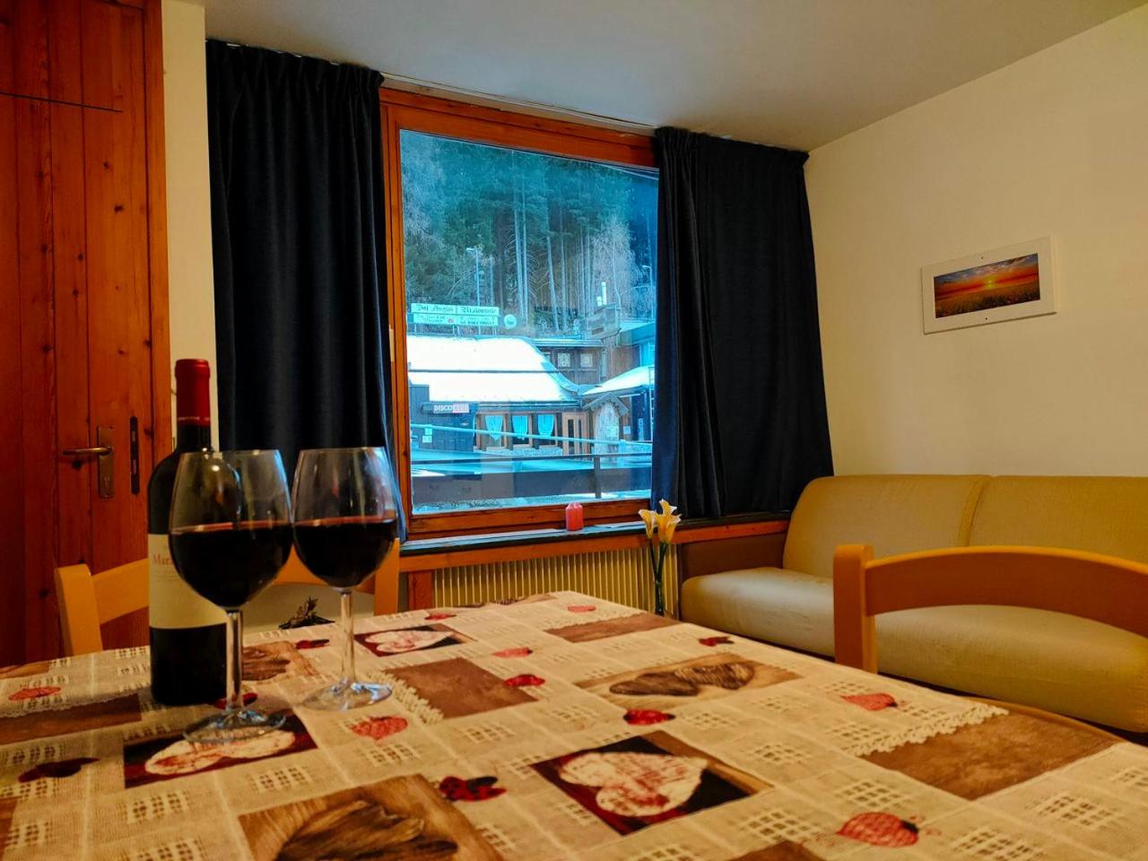 Two-Bedroom Apartment (8 Adults) photo 1