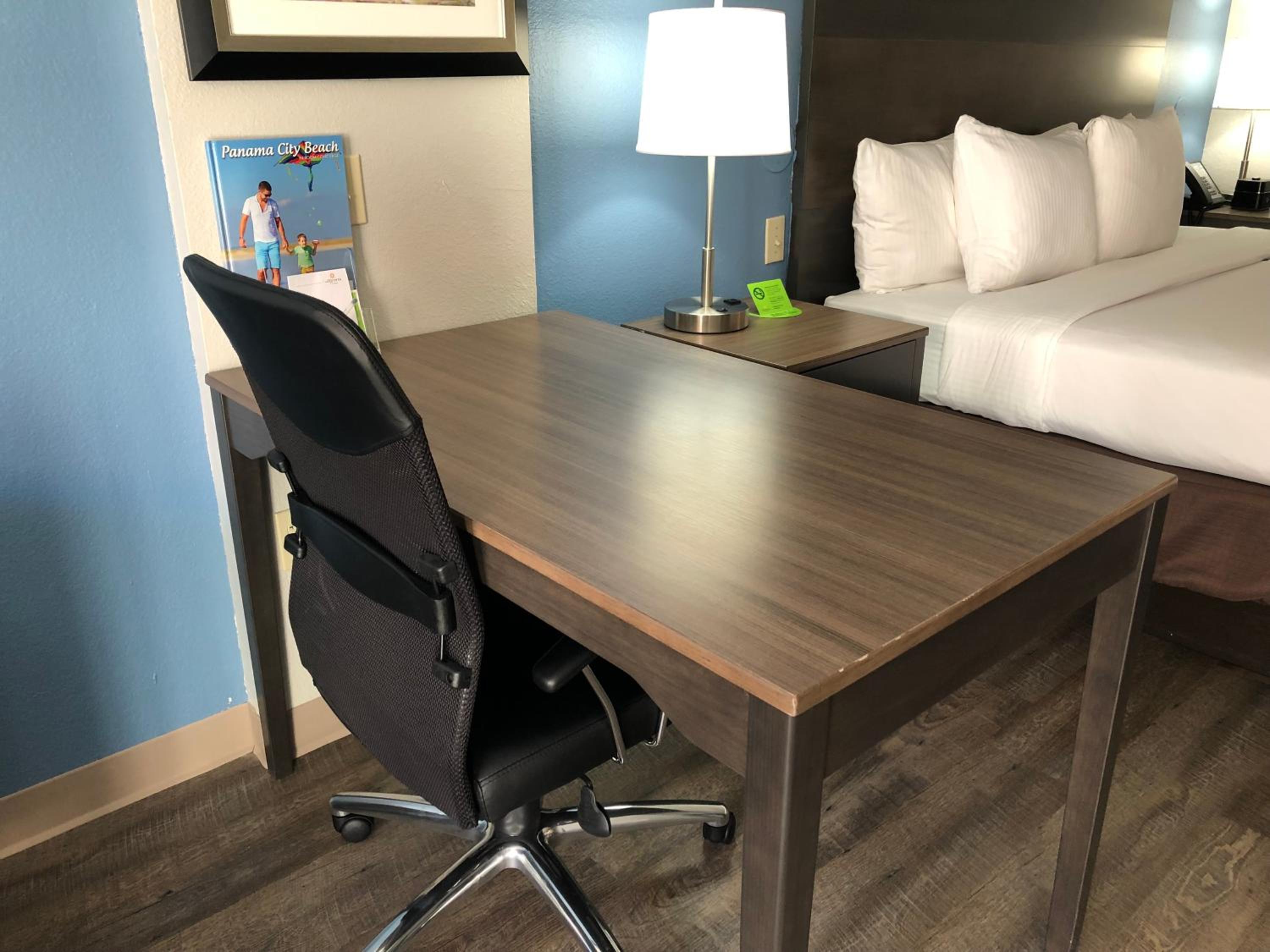 Executive King Room - Photo 6