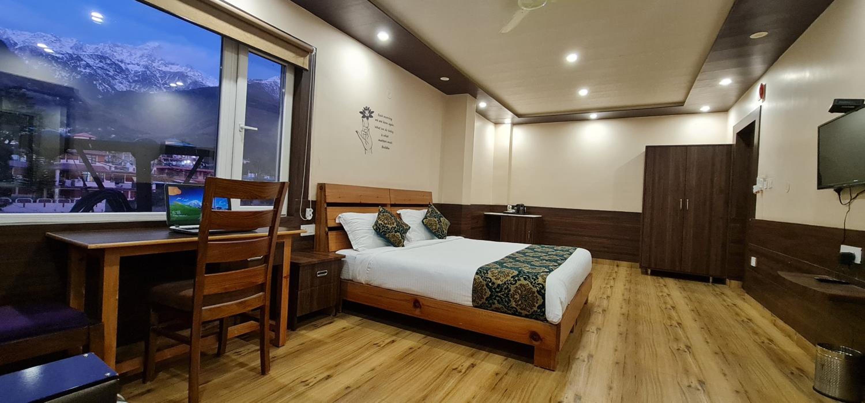 King Room with Mountain View - Photo 3