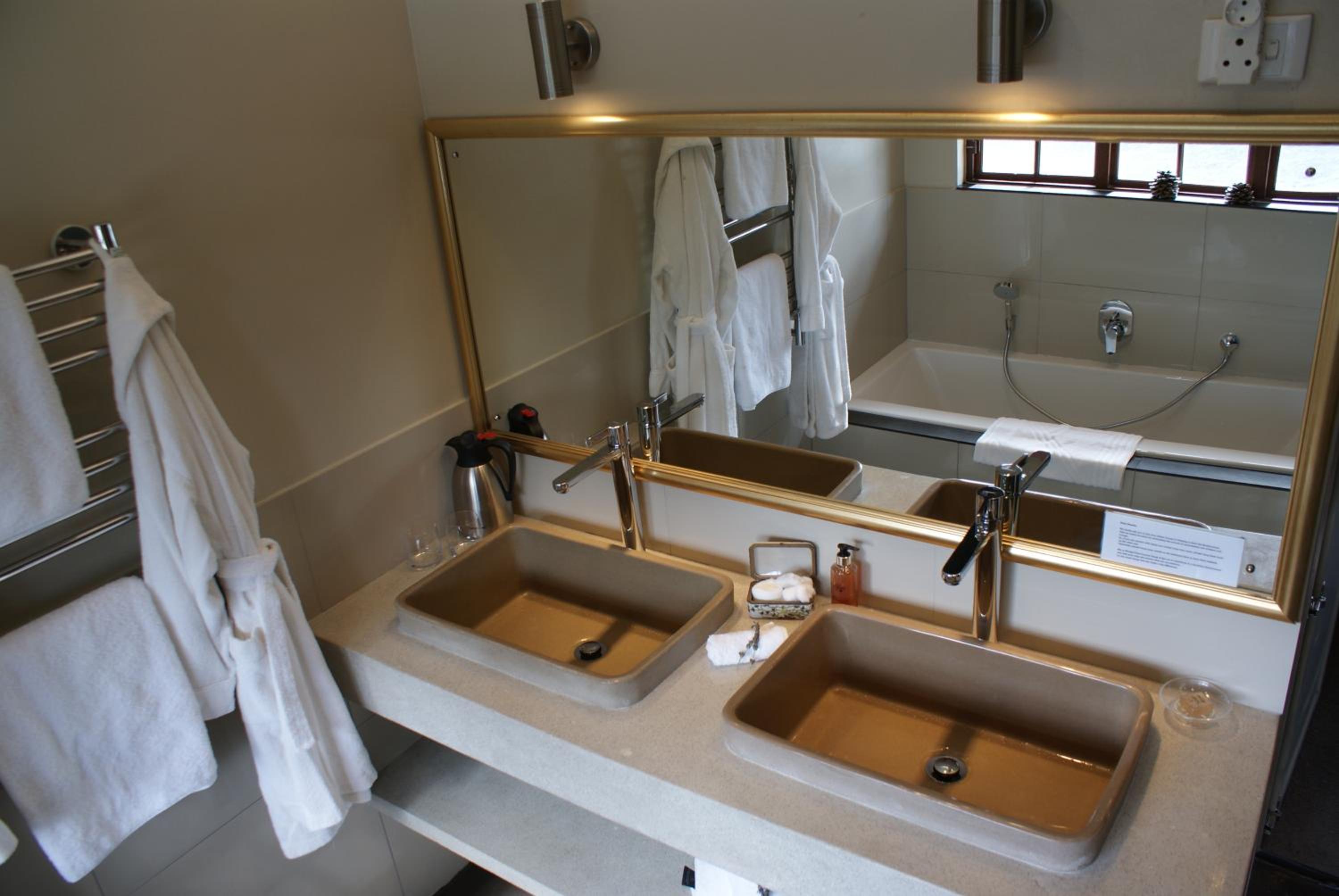 Superior Room - Upstairs - Photo 18
