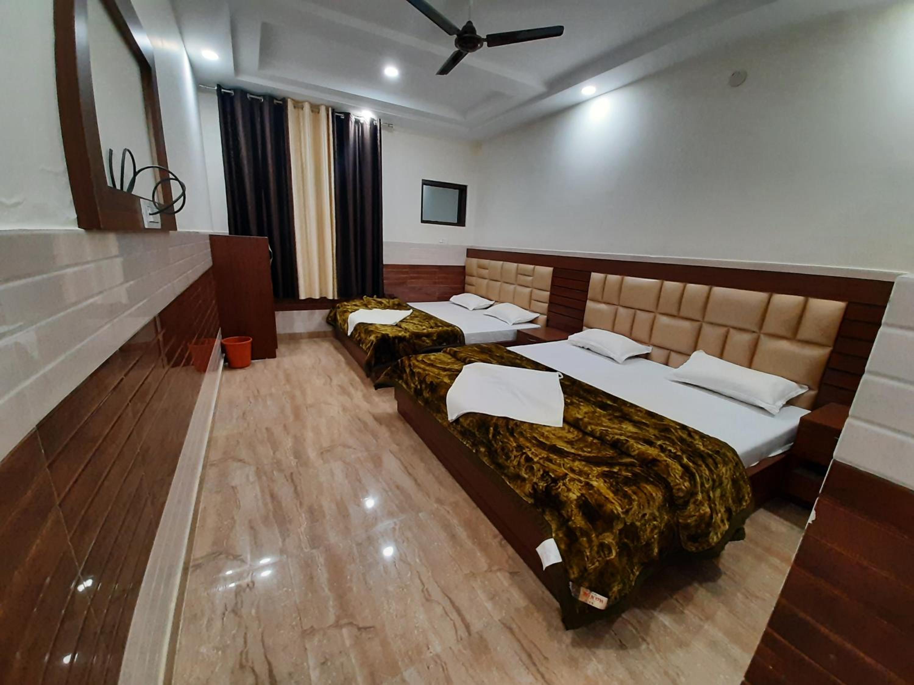 Deluxe Quadruple Room - Photo 6