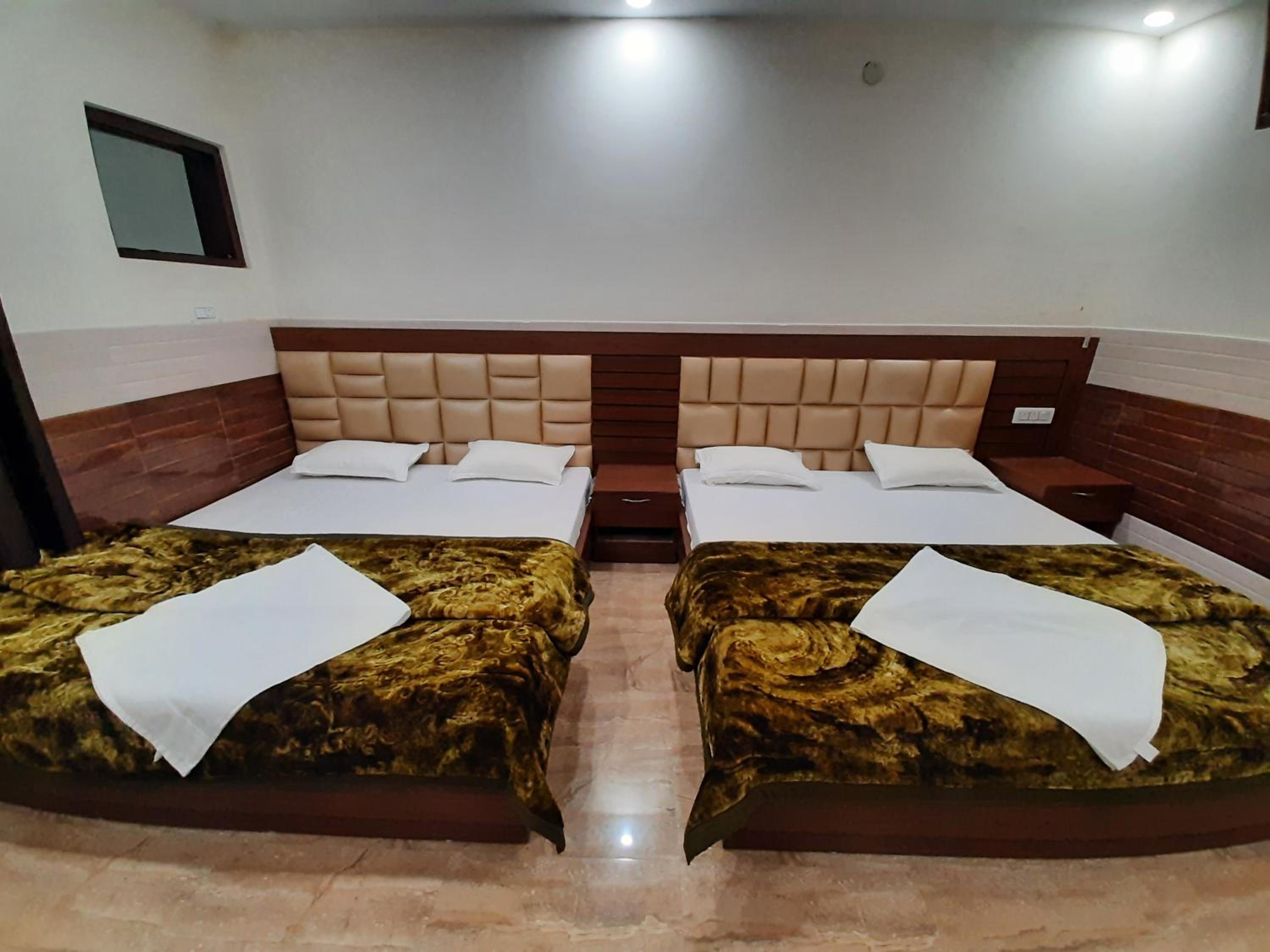 Deluxe Quadruple Room - Photo 5