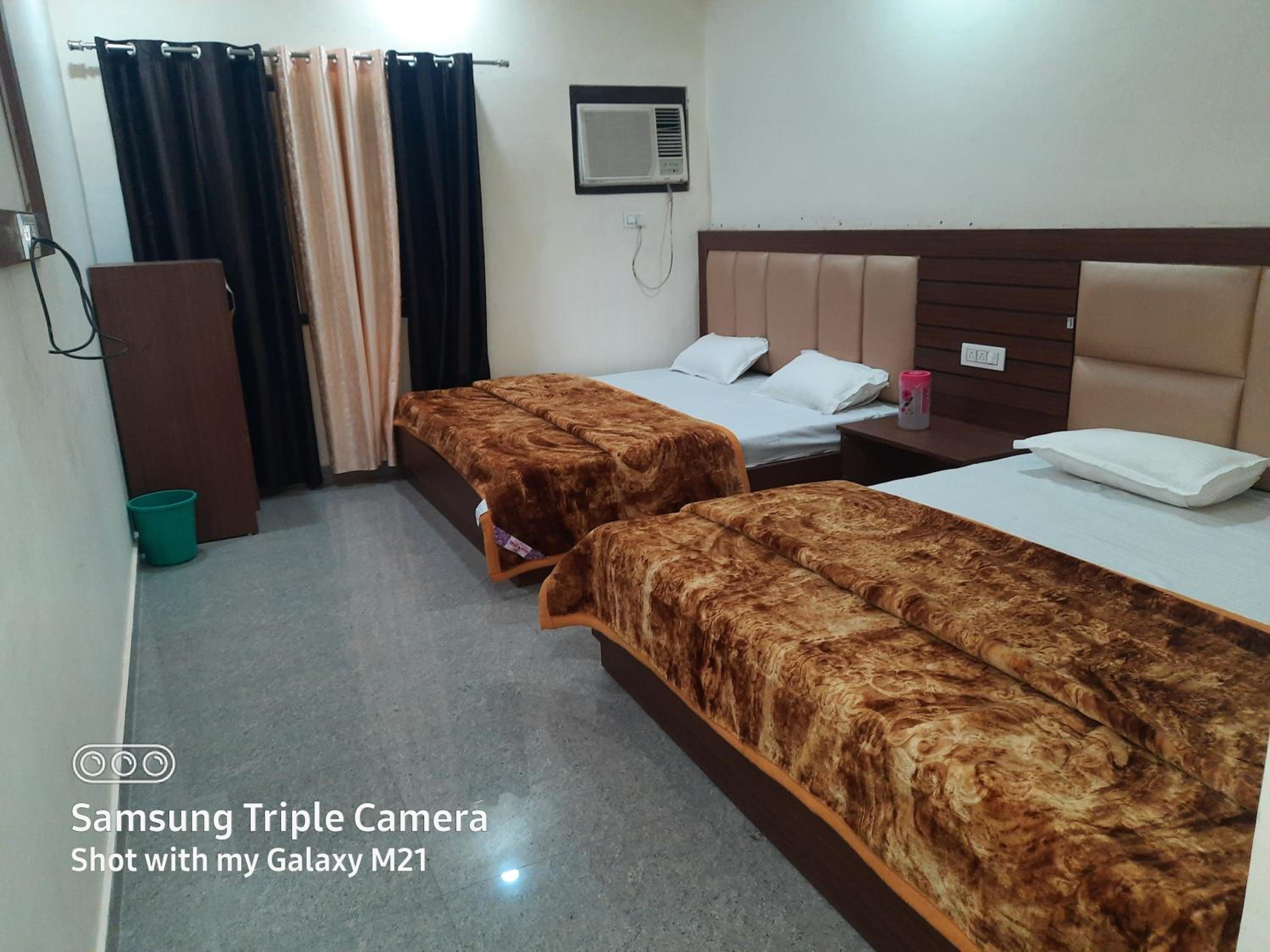 Deluxe Quadruple Room - Photo 3