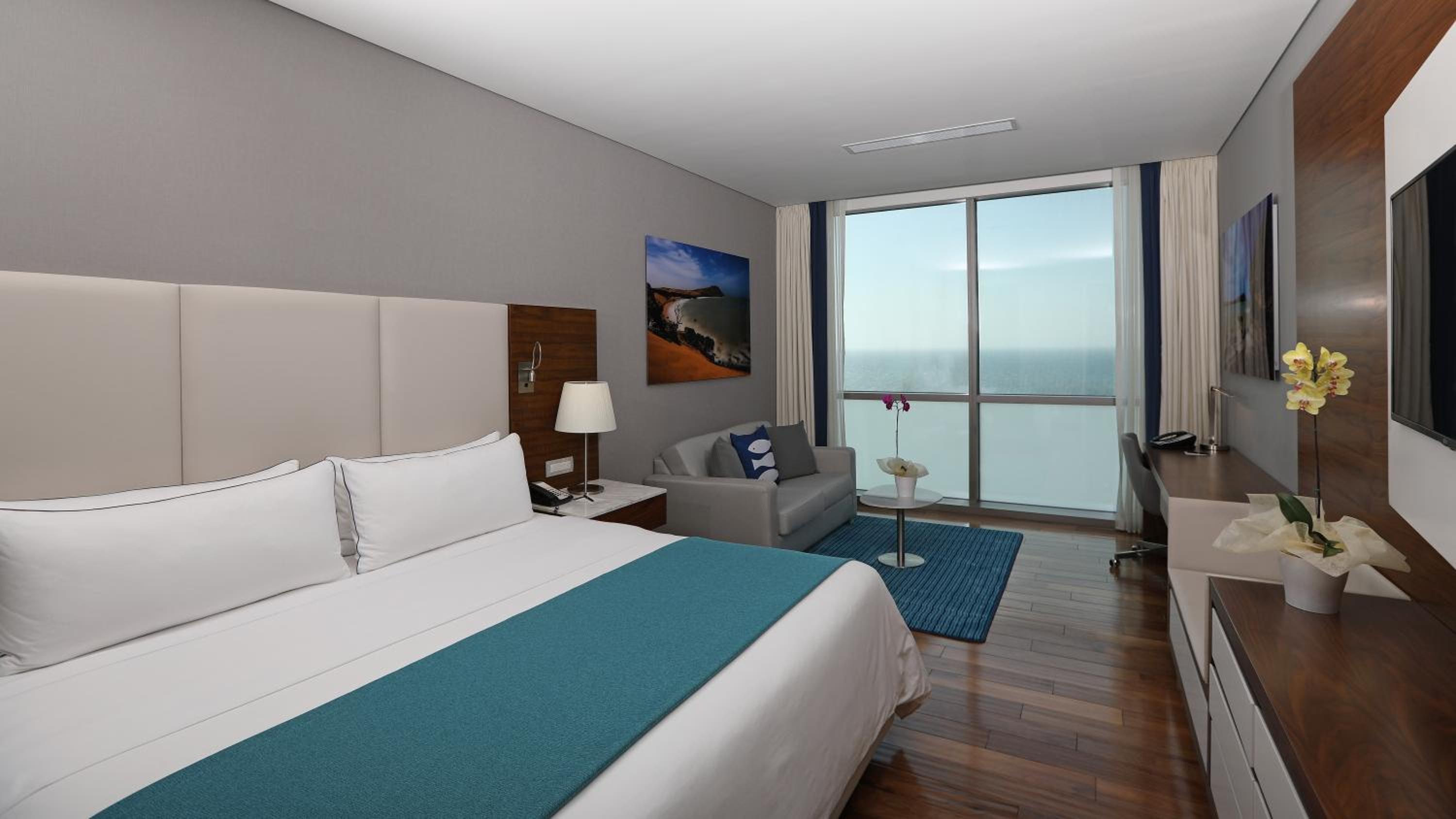 King Suite with Ocean View - High Floor