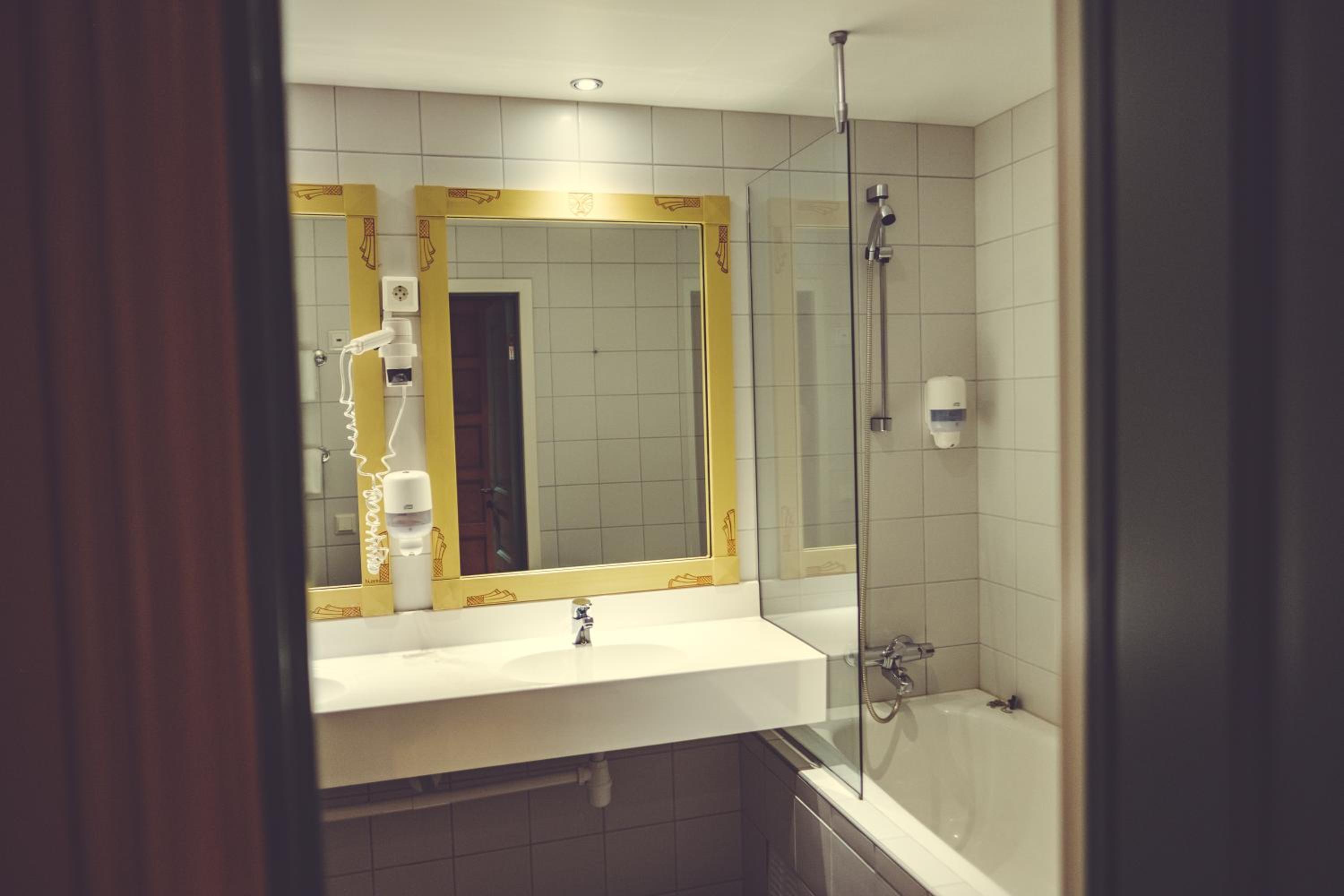 Suite - Photo 4