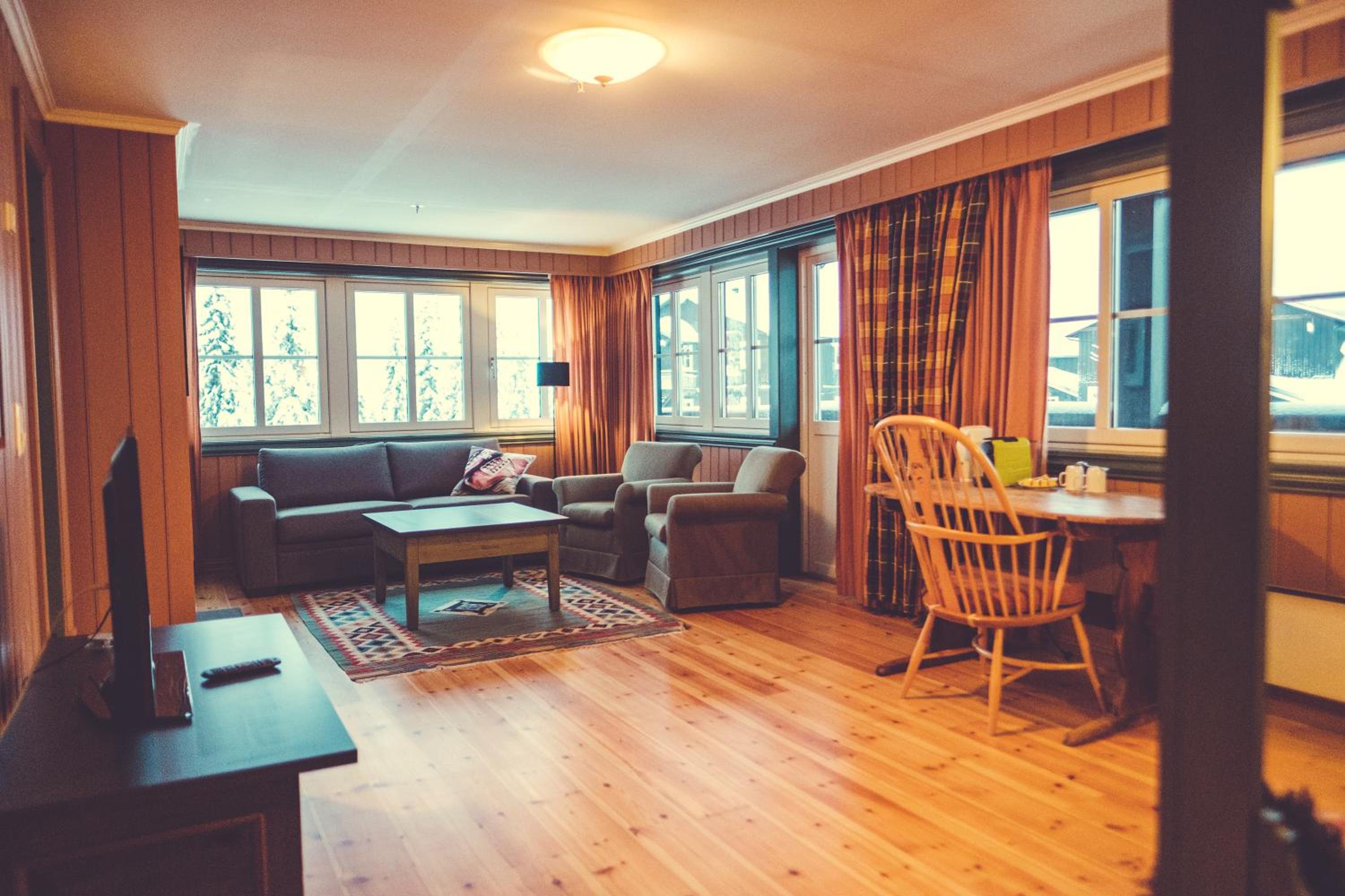 Suite - Photo 6